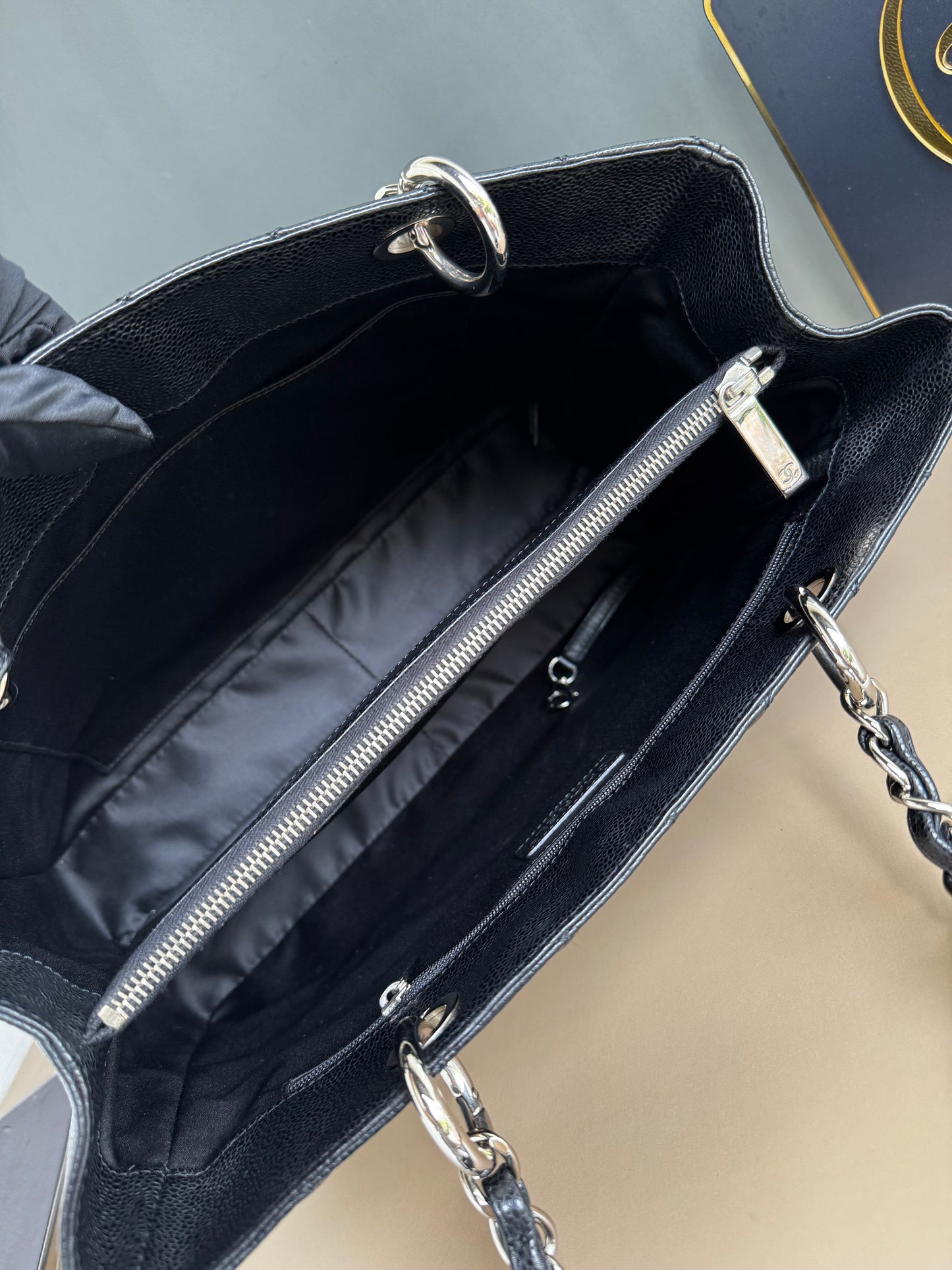 CHANEL GST BLACK