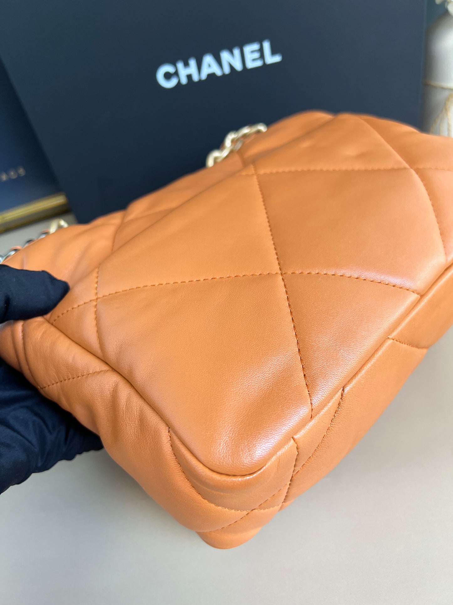 CHANEL C19 SMALL CARAMEL 21P