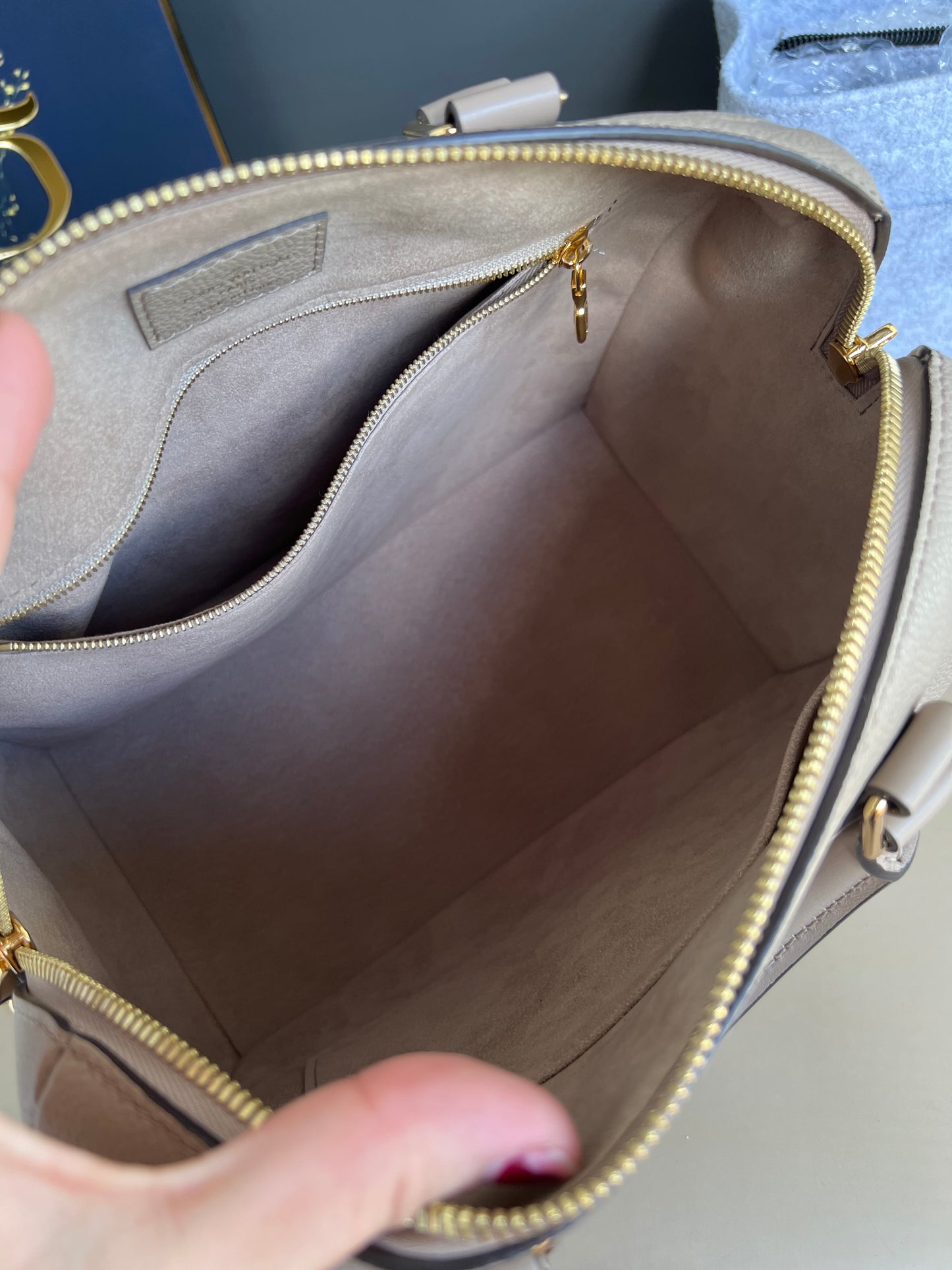 LOUIS VUITTON BANDOULIERE 25 EMPREIENTE