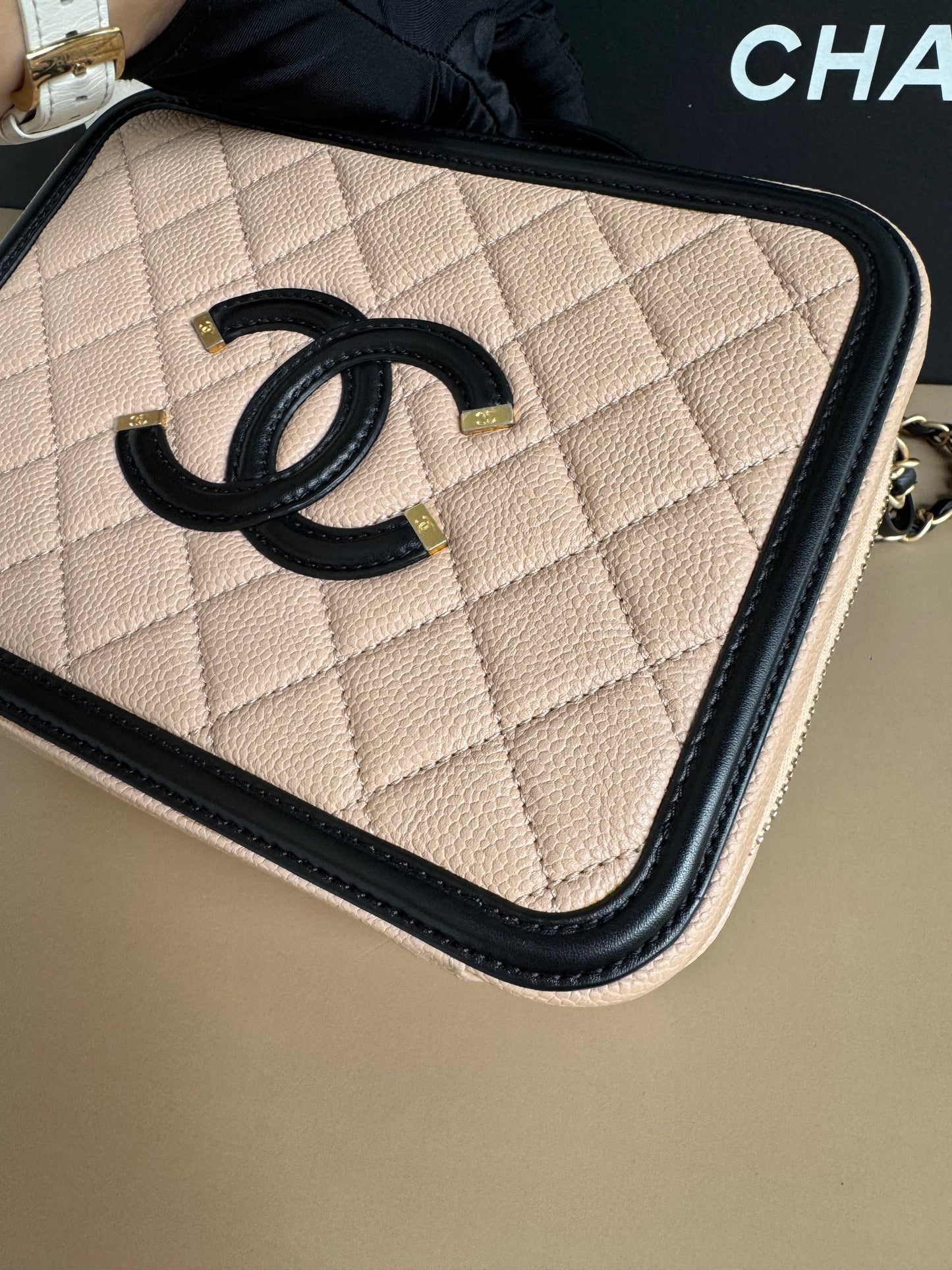 CHANEL FILIGREE VANITY