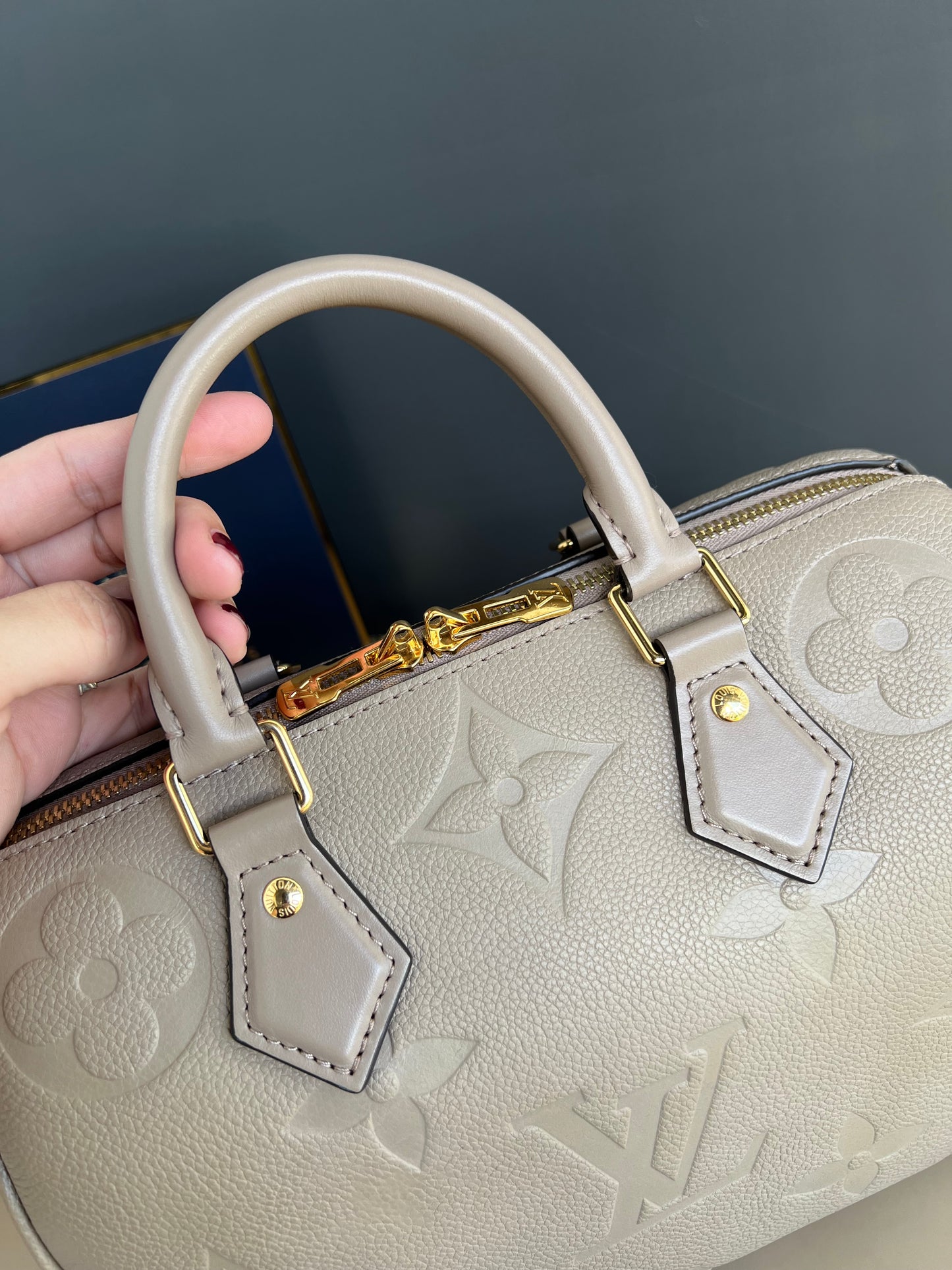LOUIS VUITTON BANDOULIERE 25 EMPREIENTE