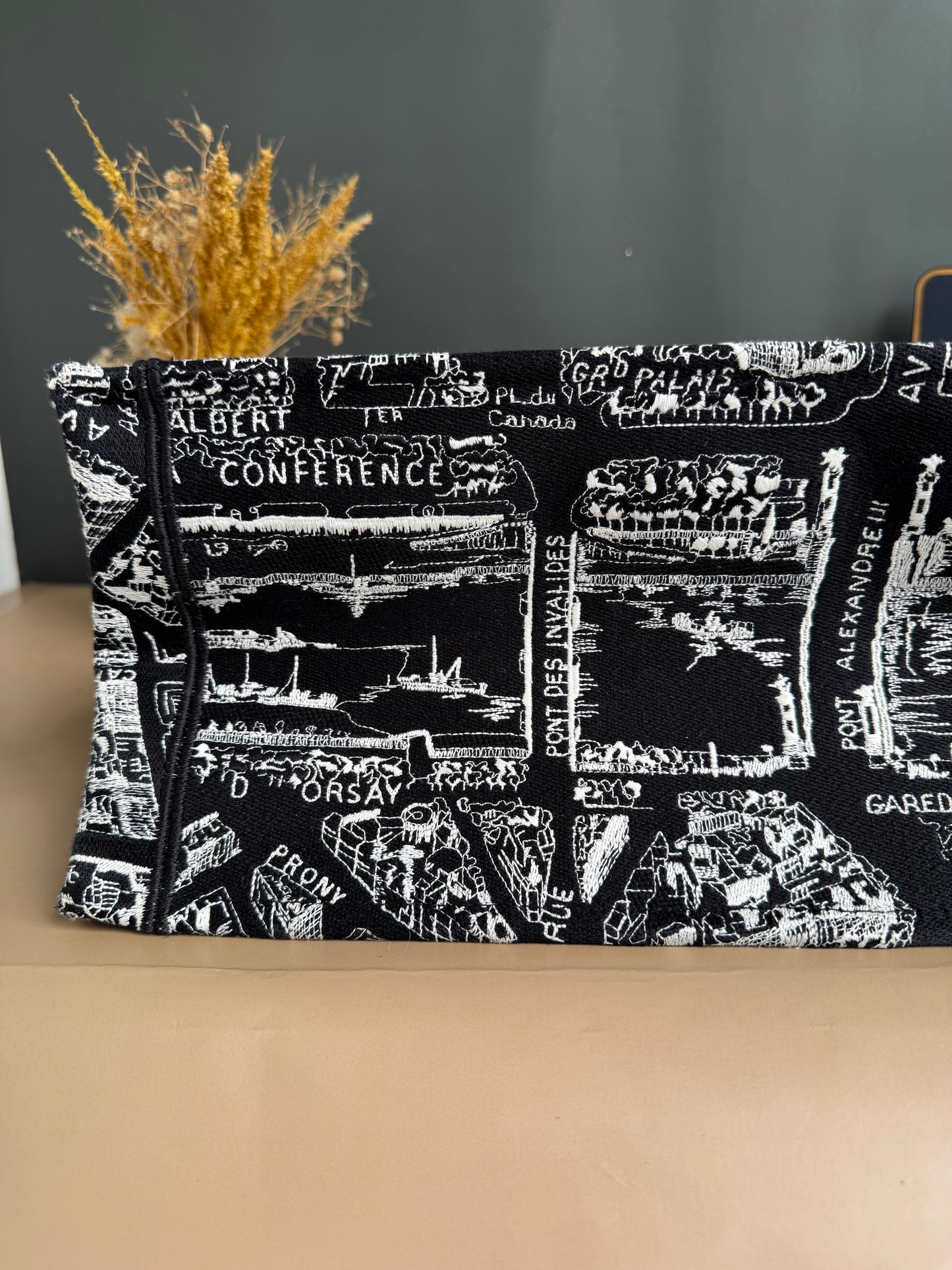 CHRISTIAN DIOR BOOKTOTE MEDIUM