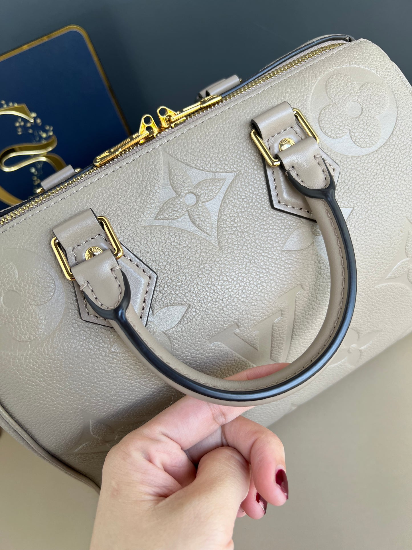 LOUIS VUITTON BANDOULIERE 25 EMPREIENTE