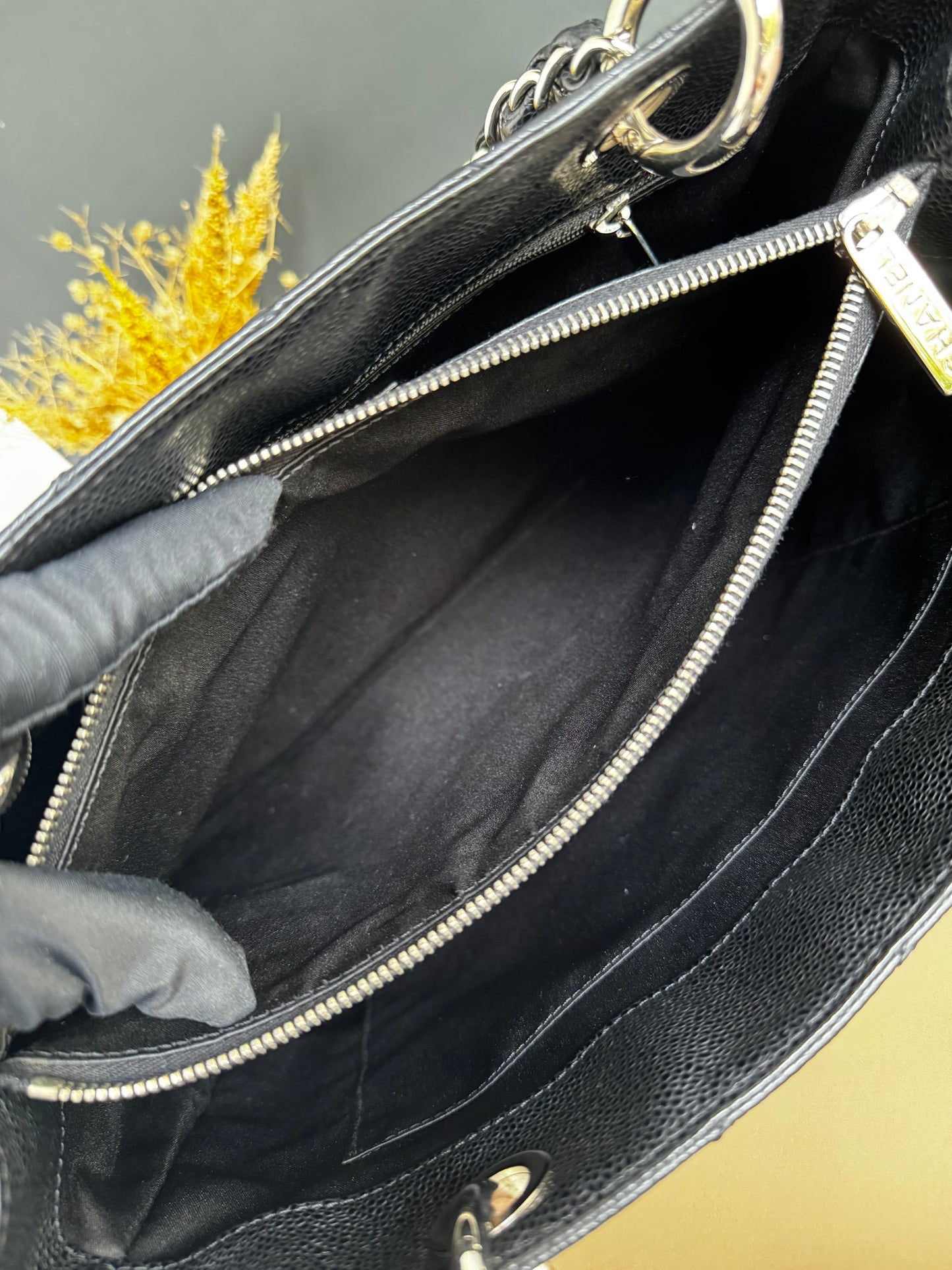 CHANEL GST BLACK
