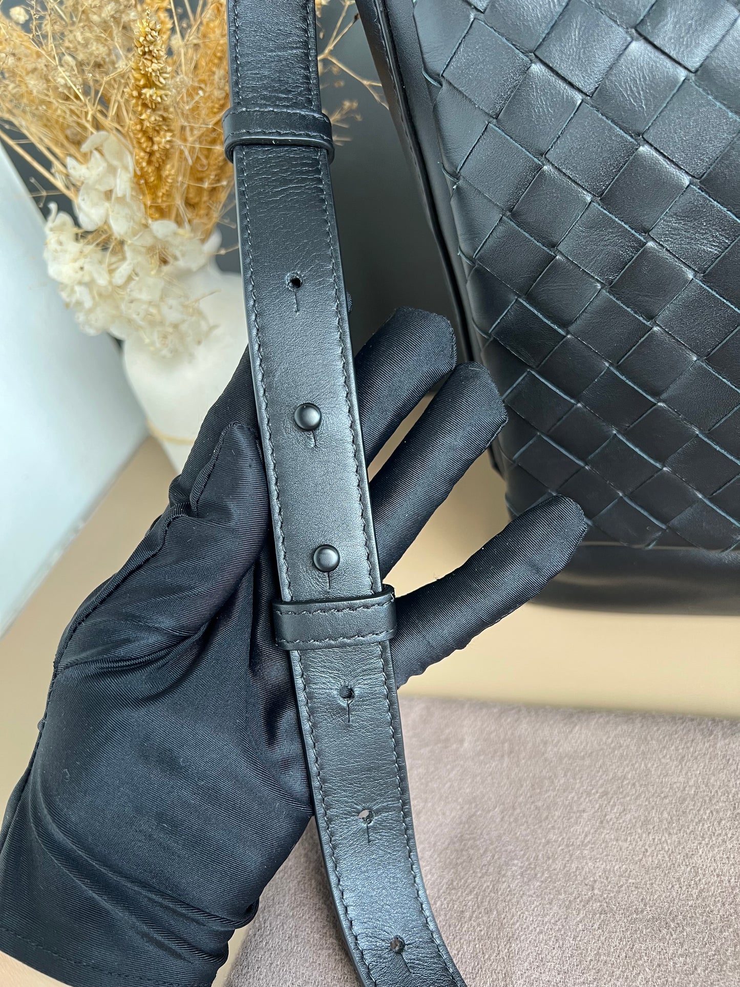 BOTTEGA VENETTA MESSENGER BAG