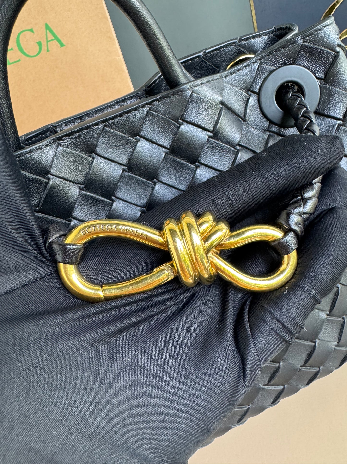 BOTTEGA VENETA ANDIAMO BLACK SMALL