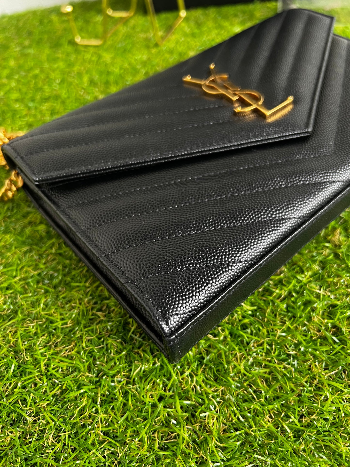 YSL WALLET ON CHAIN MEDIUM