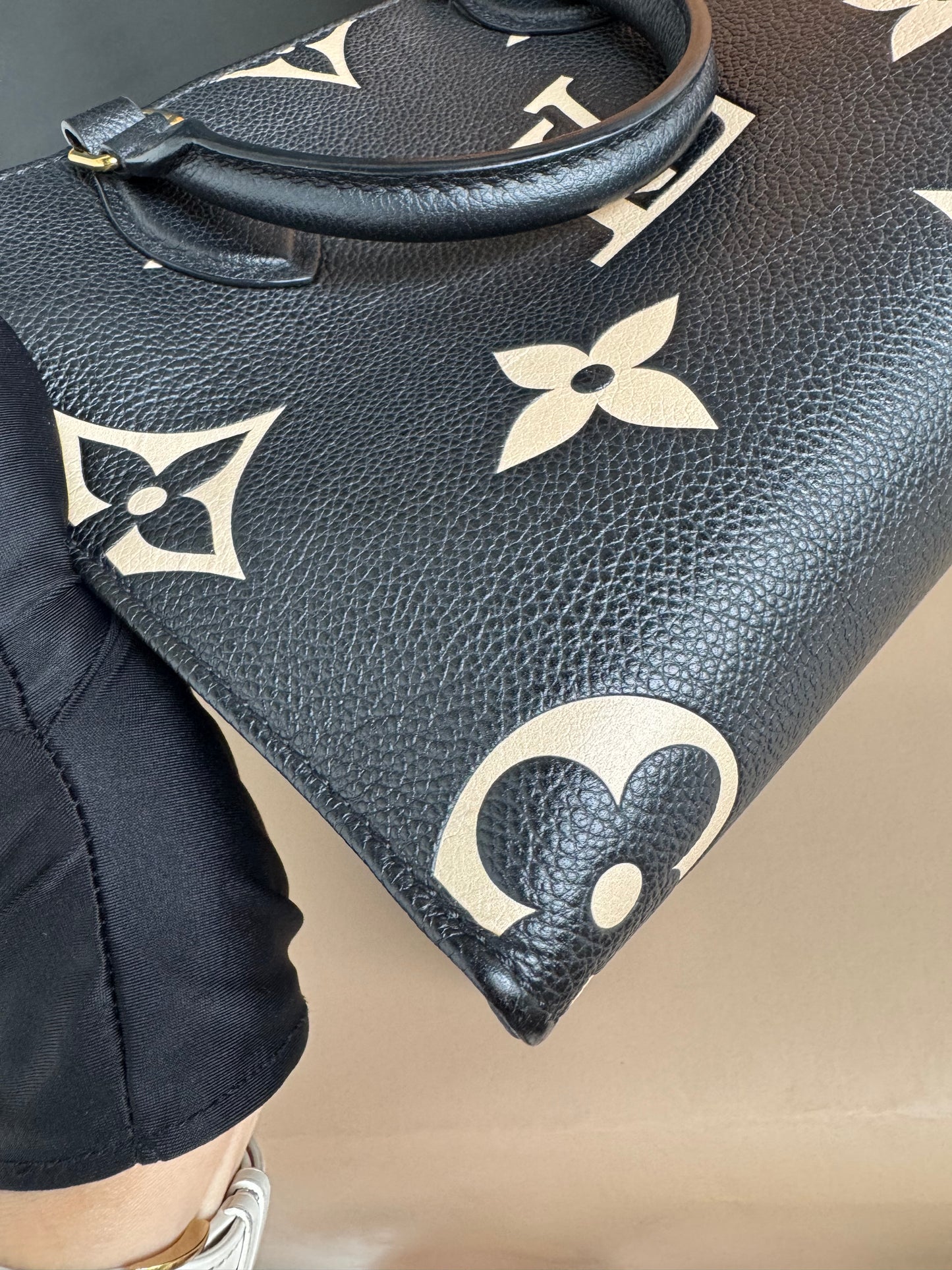 LOUIS VUITTON OTG PM BI COLOR