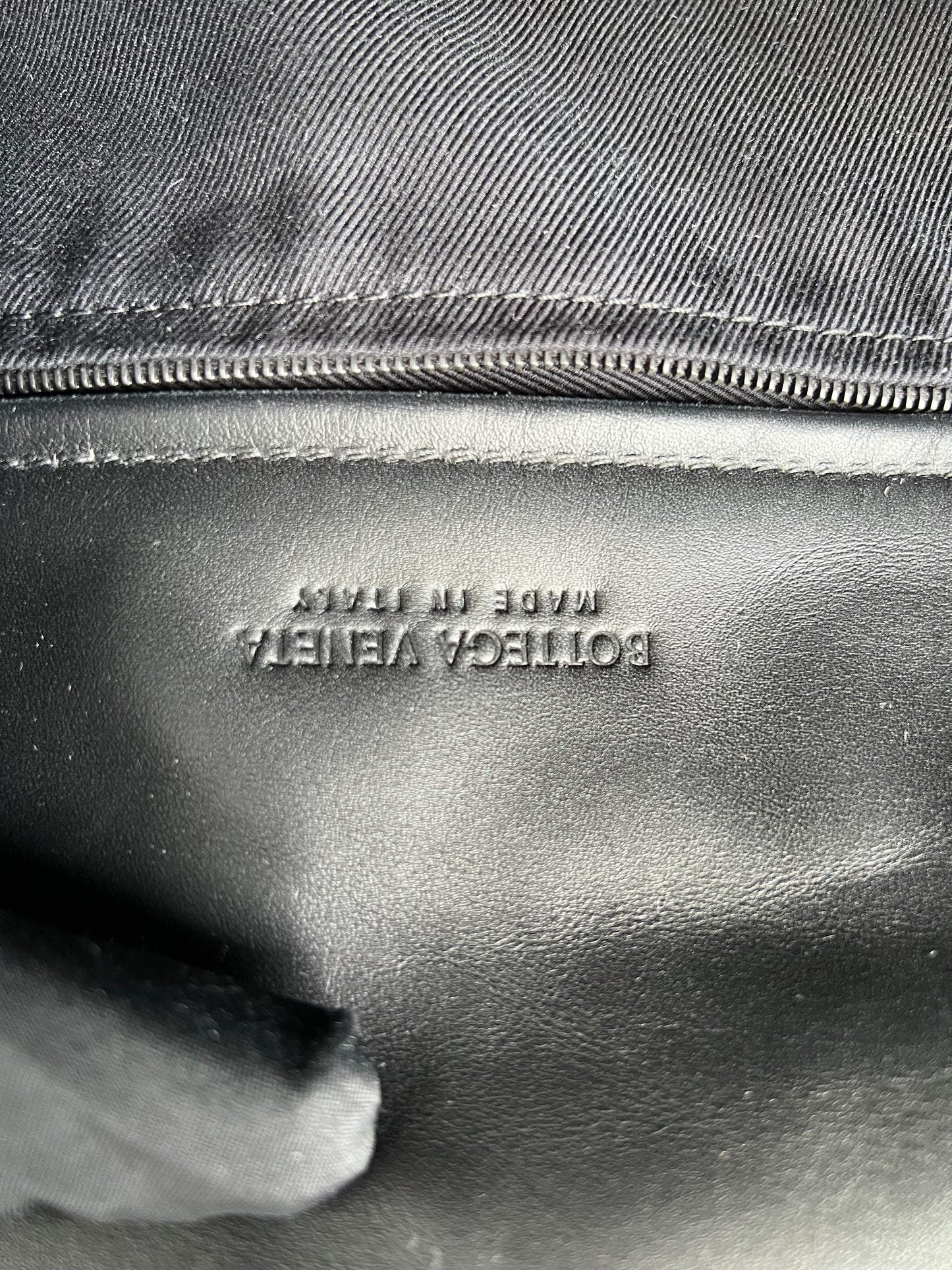 BOTTEGA VENETTA MESSENGER BAG