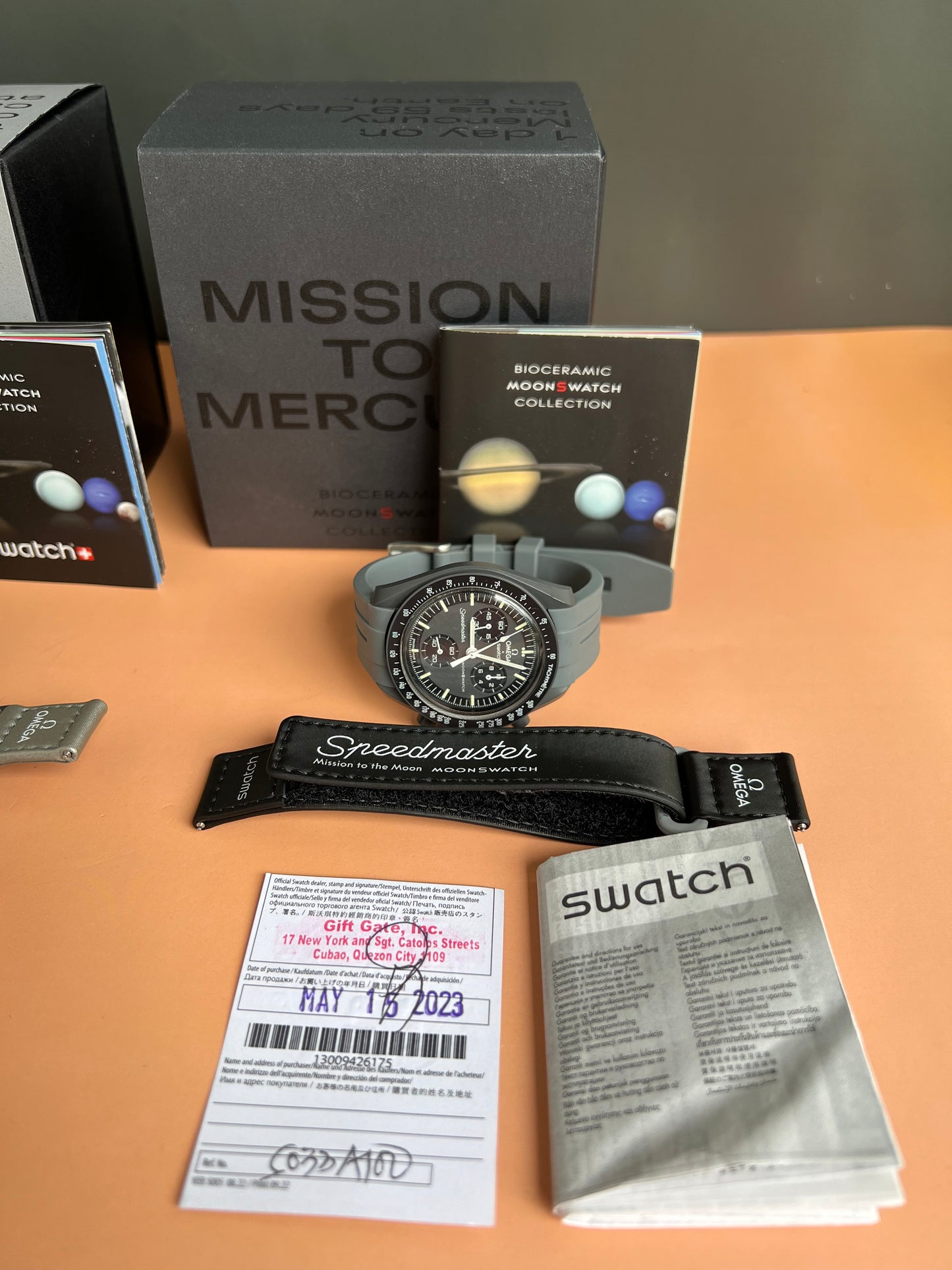 SWATCH X OMEGA MOONSWATCH
