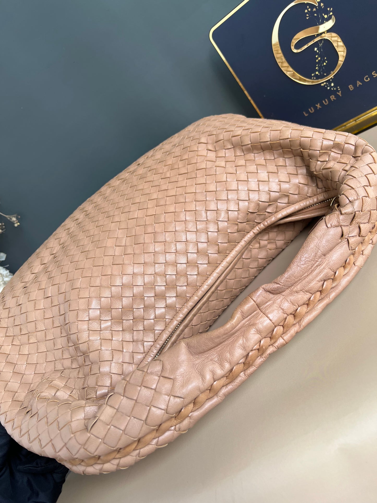 BOTTEGA VENETTA HOBO BAG