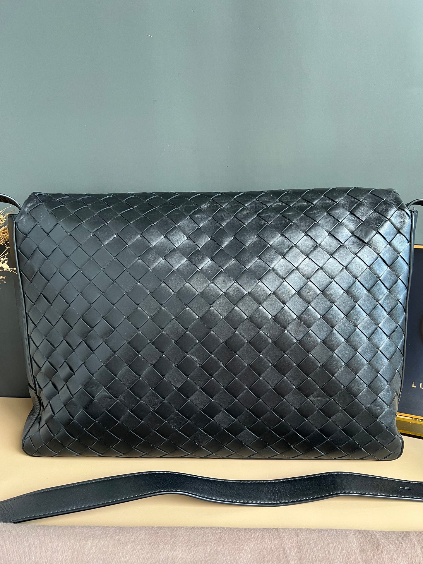 BOTTEGA VENETTA MESSENGER BAG