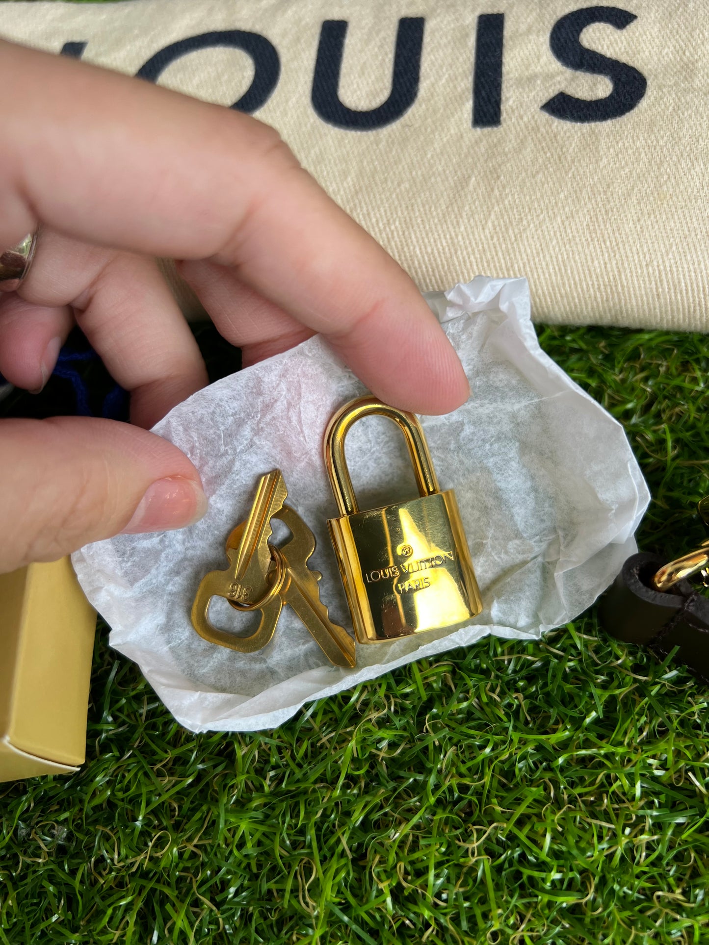 LOUIS VUITTON SPEEDY BANDOULIERE 30