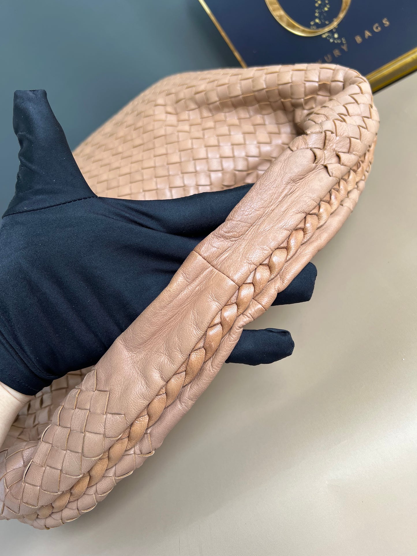 BOTTEGA VENETTA HOBO BAG