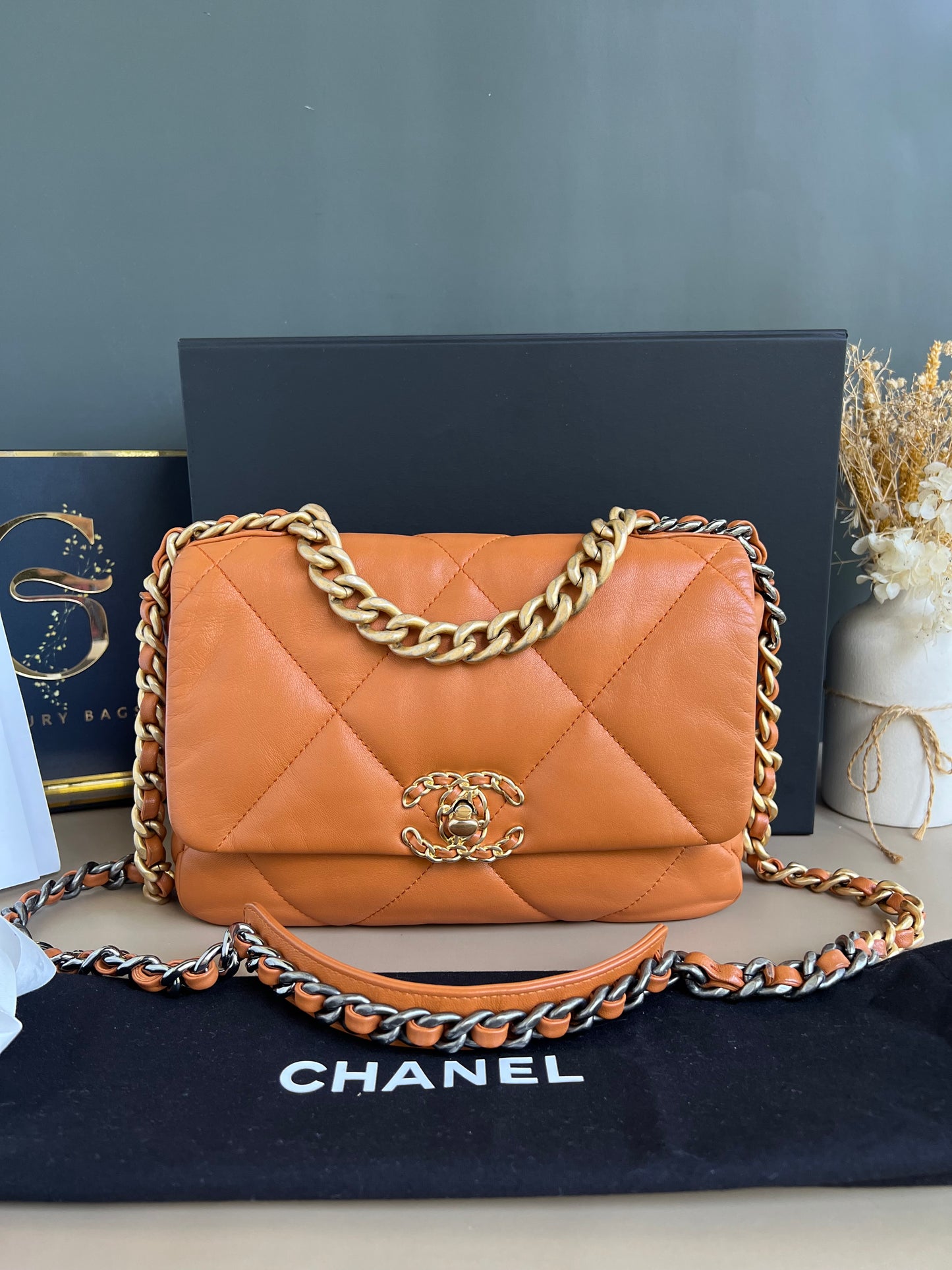 CHANEL C19 SMALL CARAMEL 21P