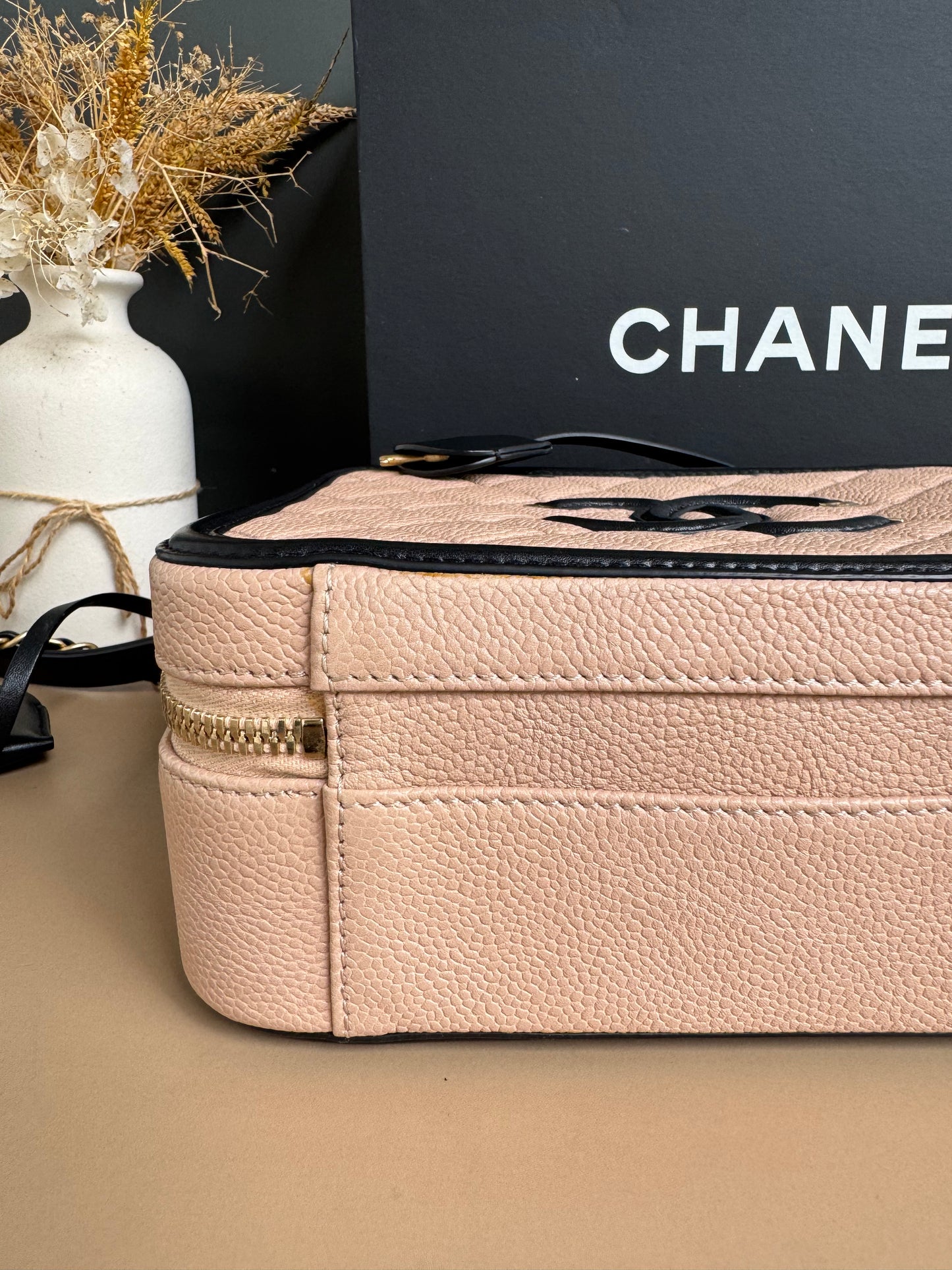 CHANEL FILIGREE VANITY