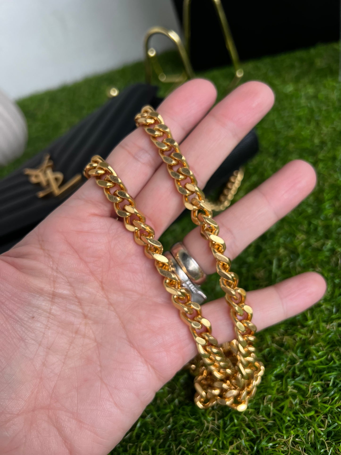 YSL WALLET ON CHAIN MEDIUM