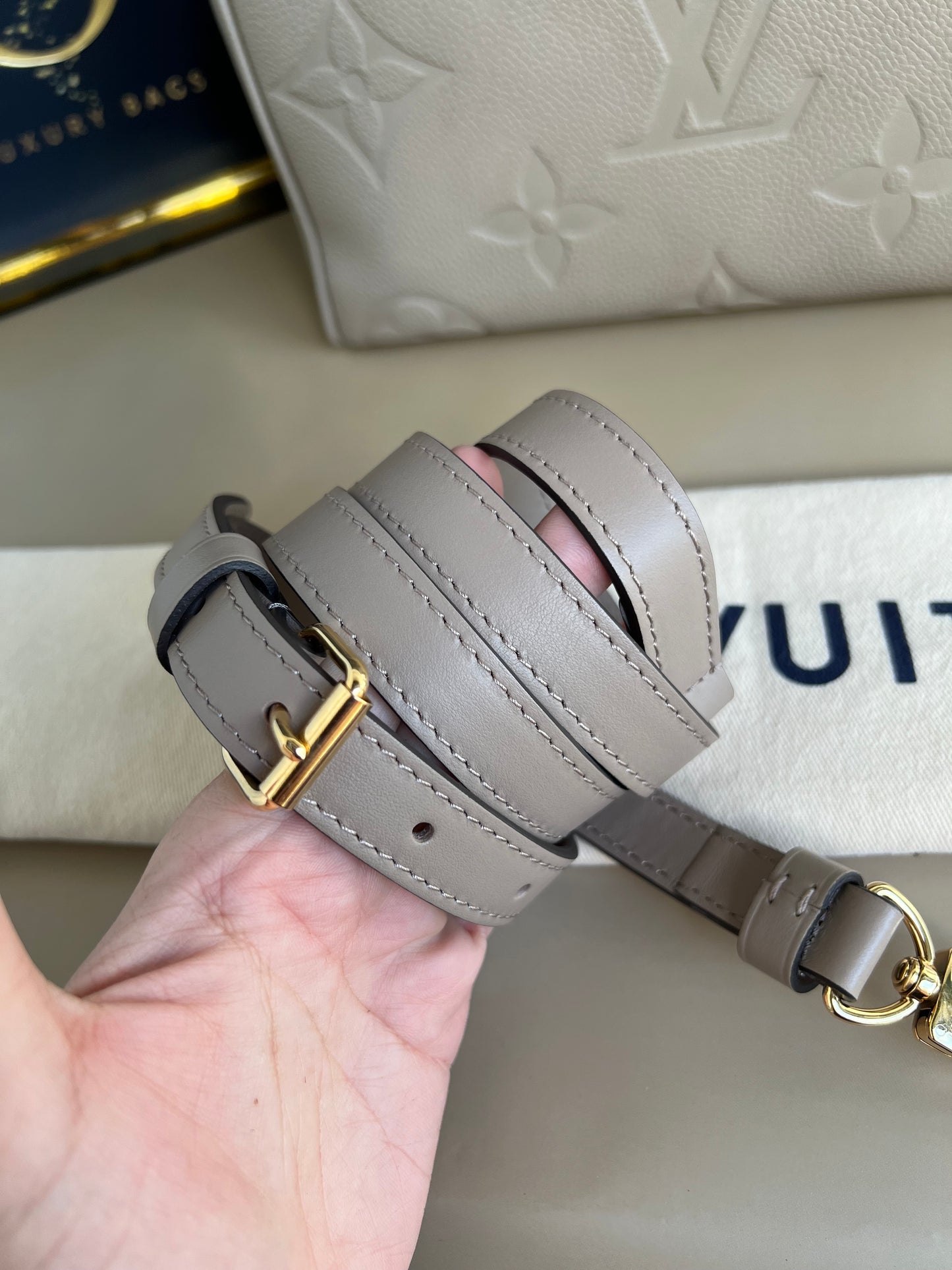 LOUIS VUITTON BANDOULIERE 25 EMPREIENTE
