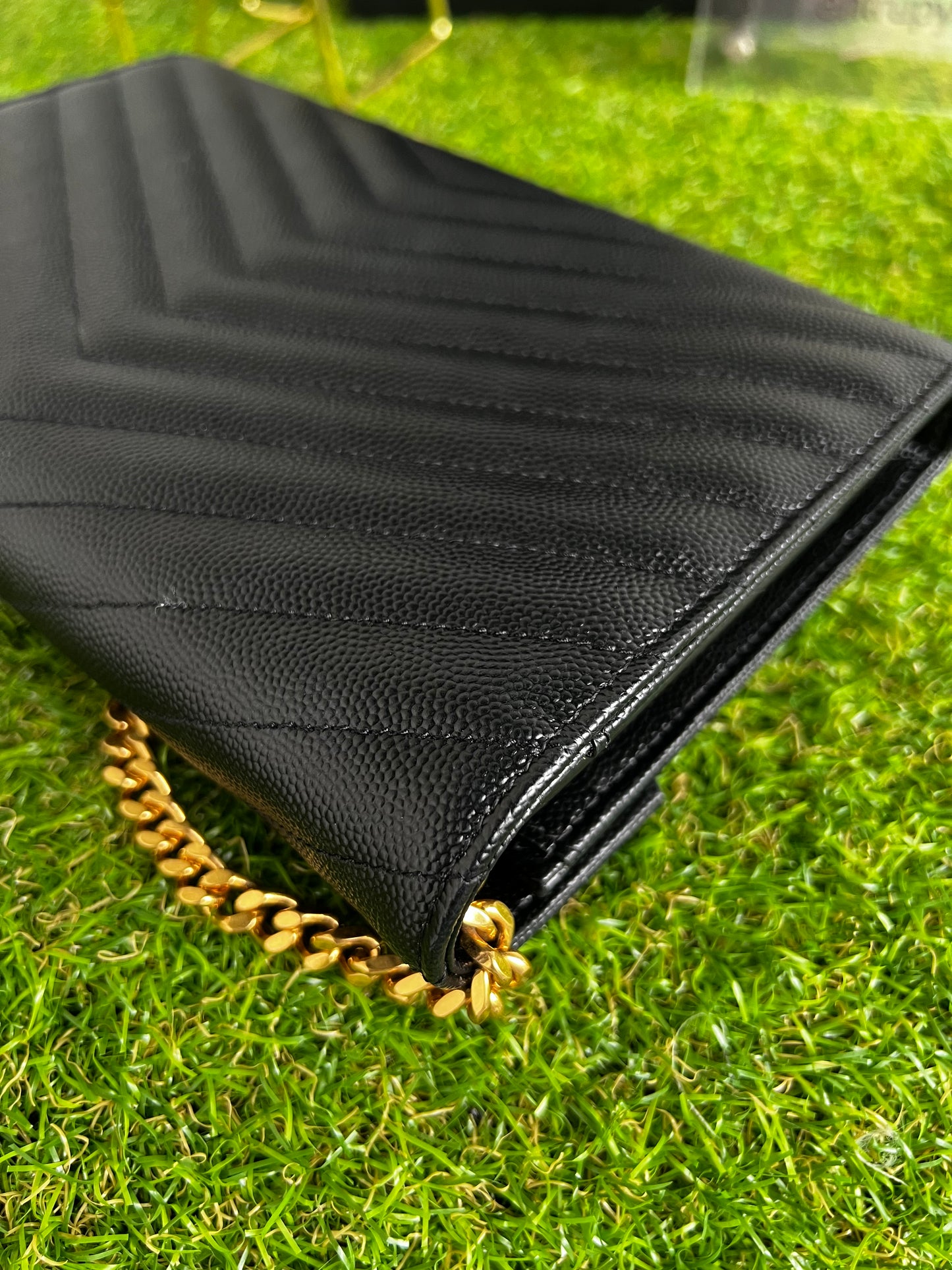 YSL WALLET ON CHAIN MEDIUM
