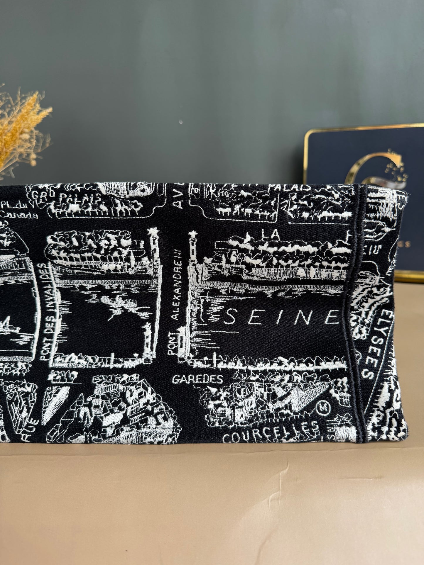 CHRISTIAN DIOR BOOKTOTE MEDIUM