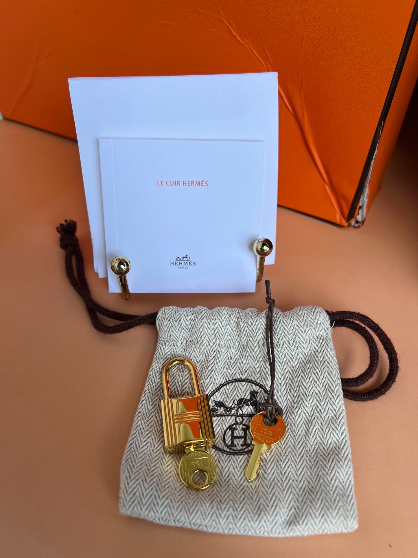 HERMES PICOTIN LOCK 22 BUCKET
