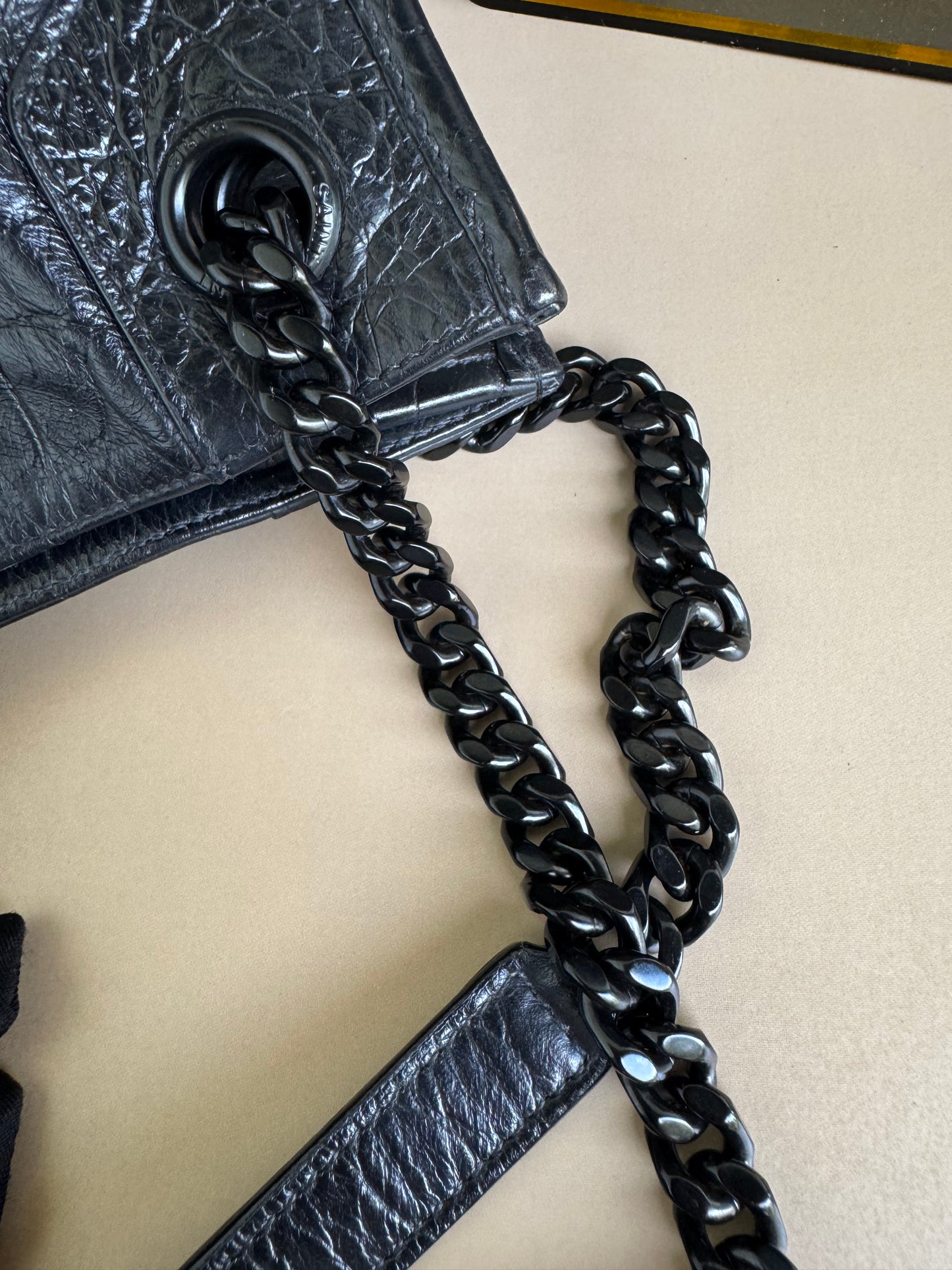 YSL NIKI SHOPPING IN CROCODILE EMBOSSED LEATHER