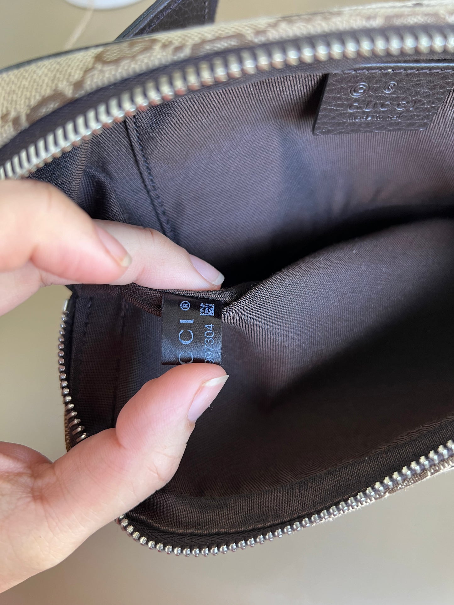 GUCCI CANVAS BELTBAG