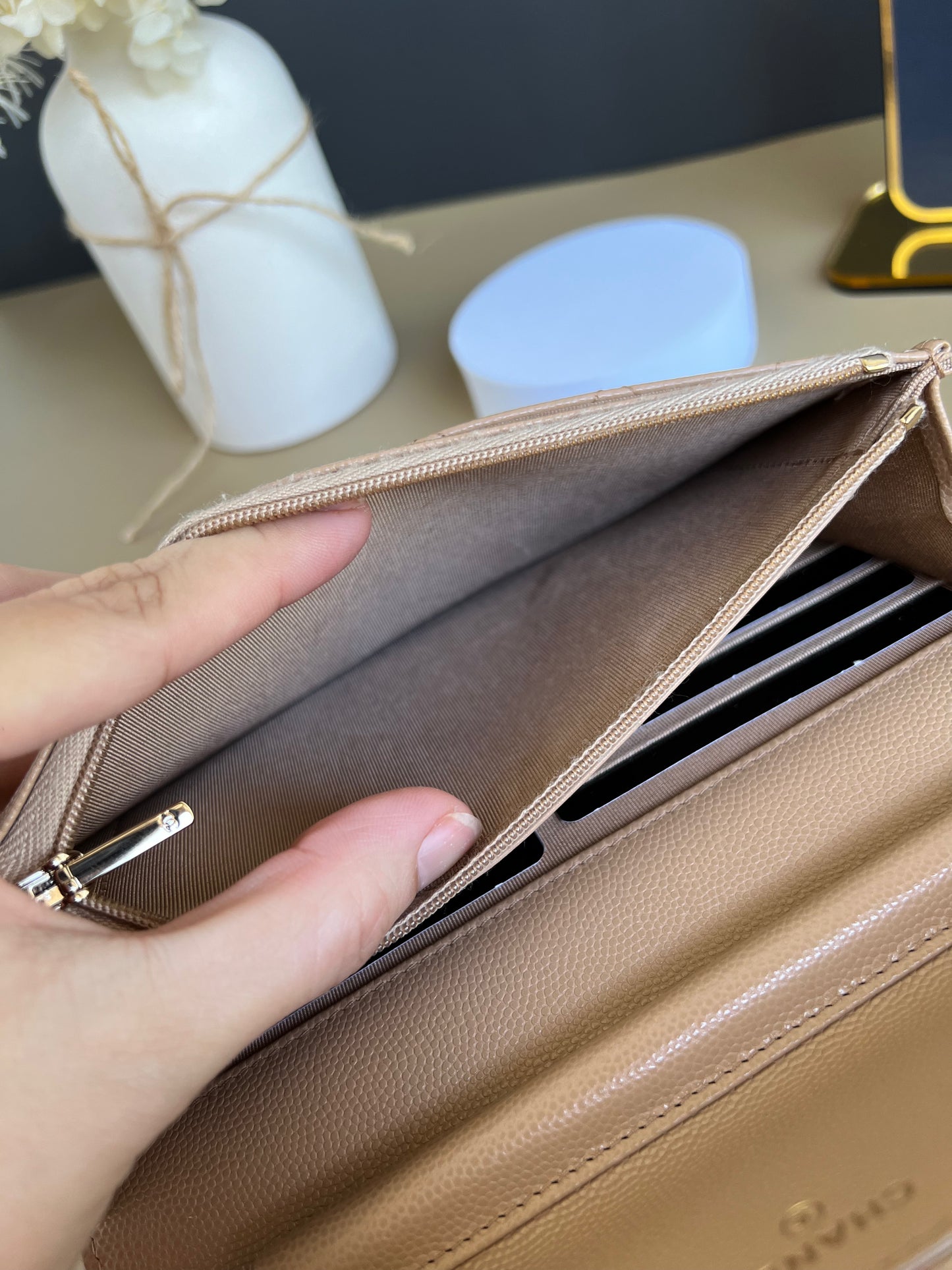 CHANEL WALLET ON CHAIN