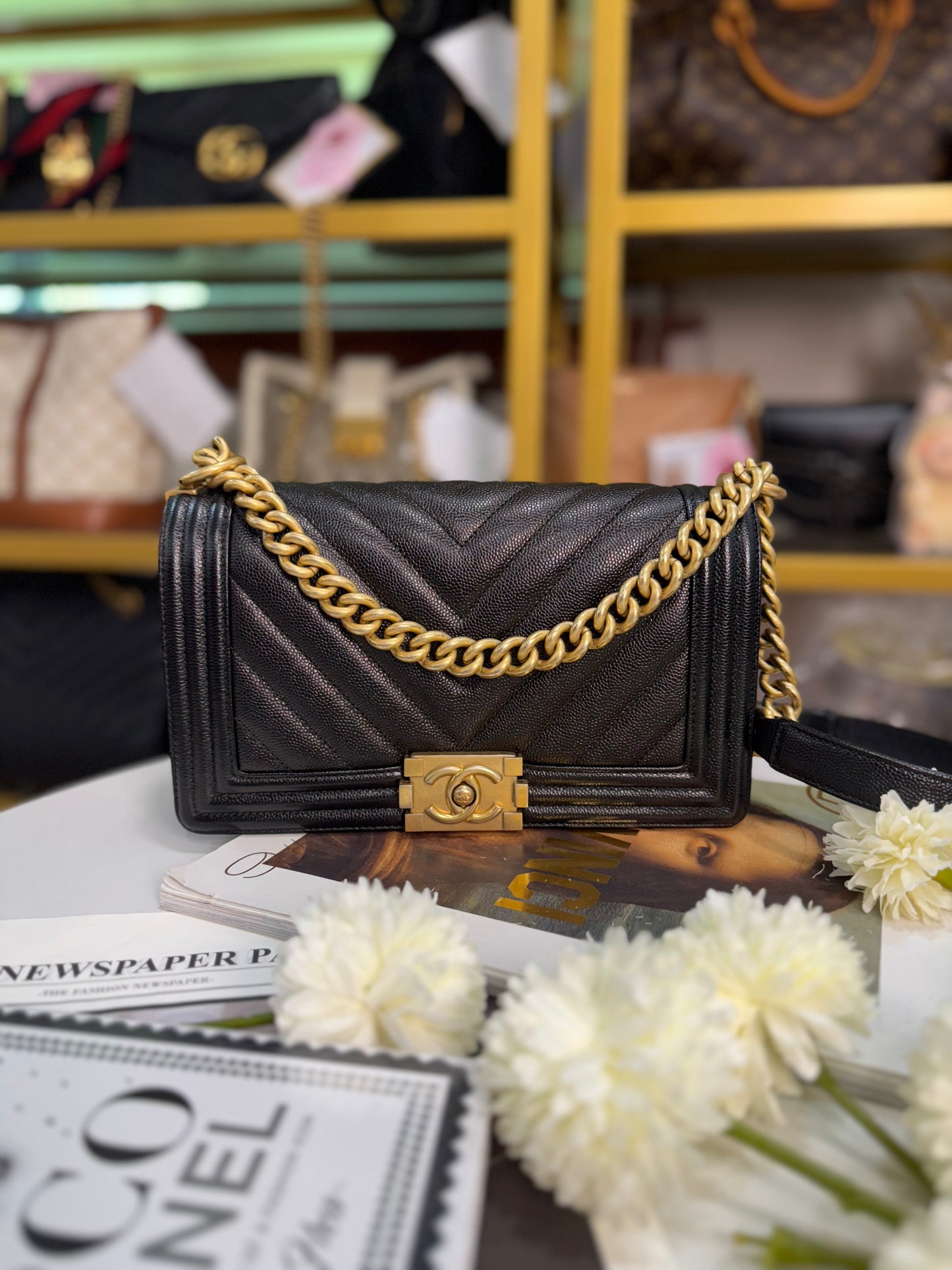 CHANEL LE BOY OLD MEDIUM CAVIAR CHEVRON