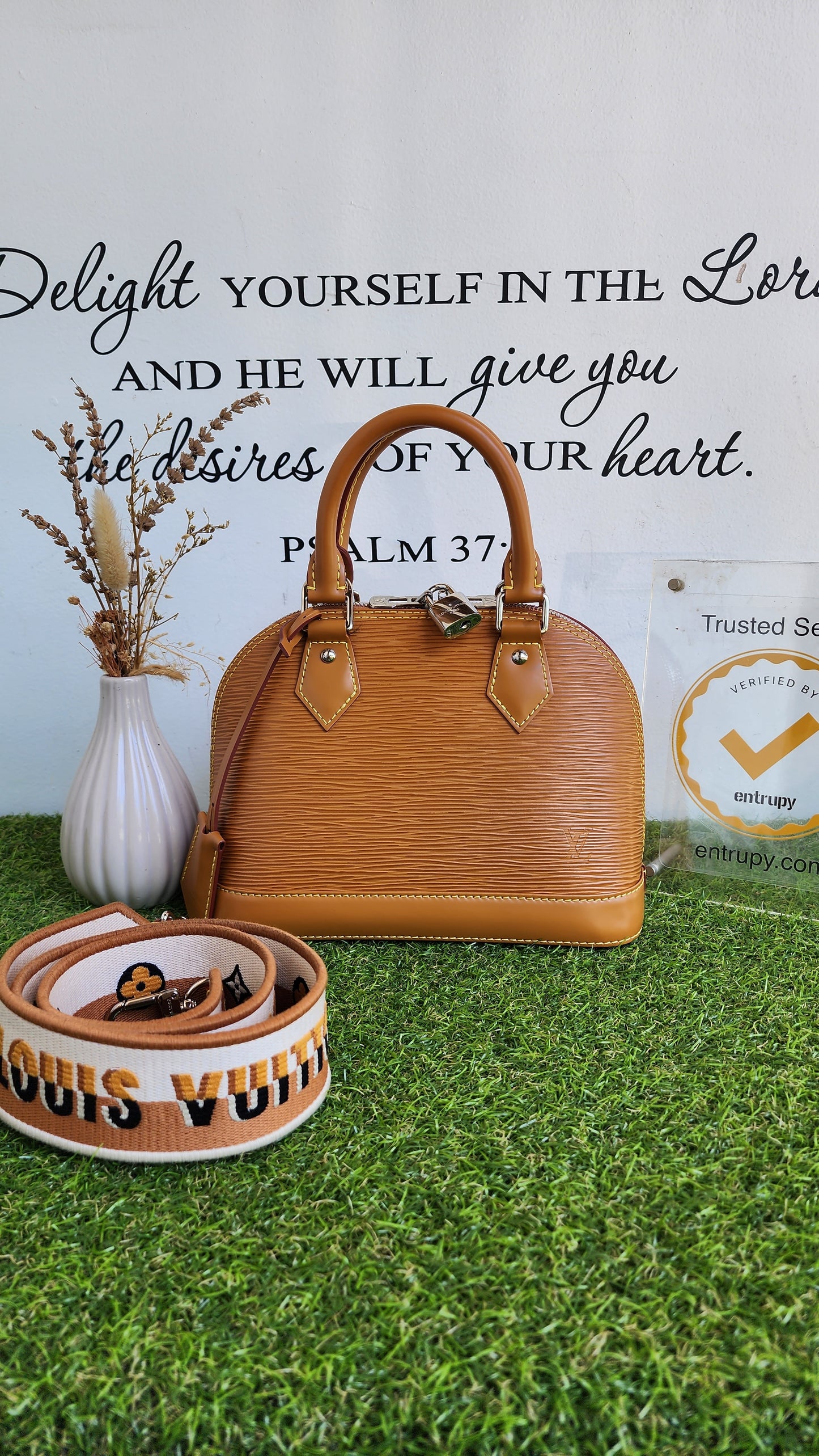 LOUIS VUITTON BB ALMA EPI CARAMEL