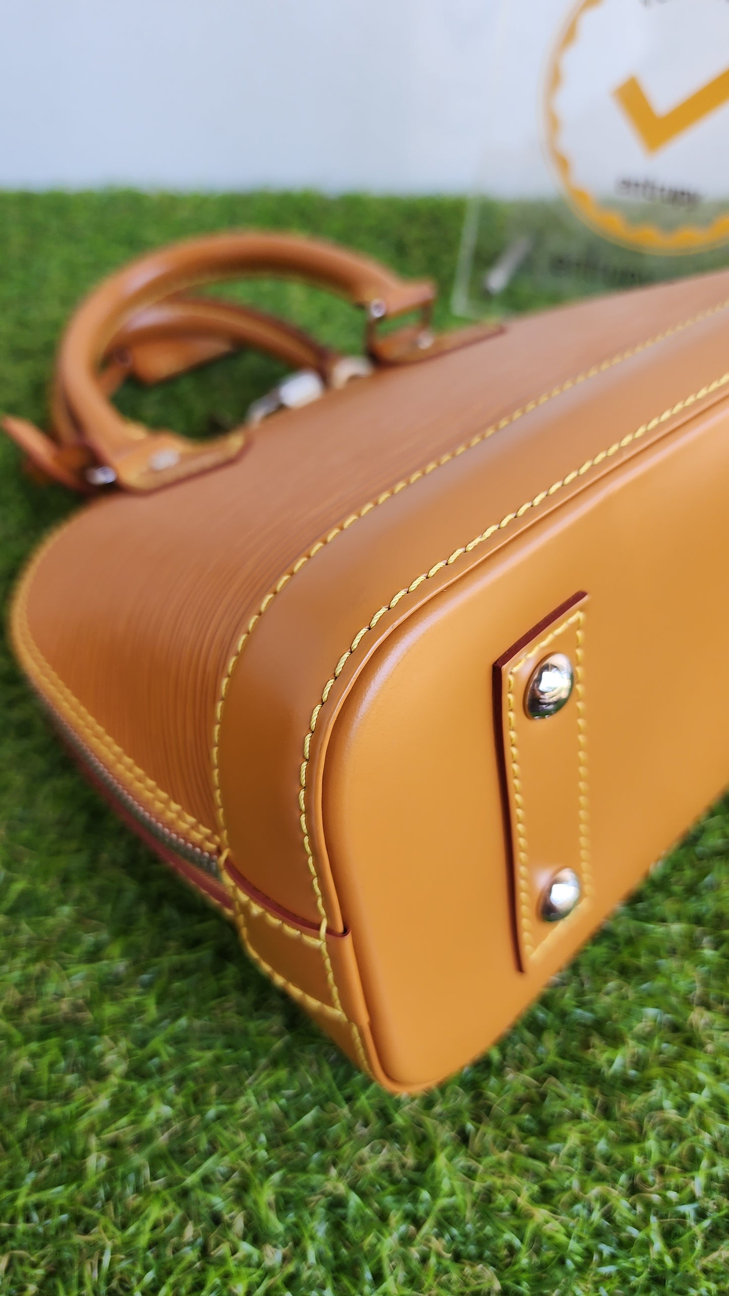 LOUIS VUITTON BB ALMA EPI CARAMEL