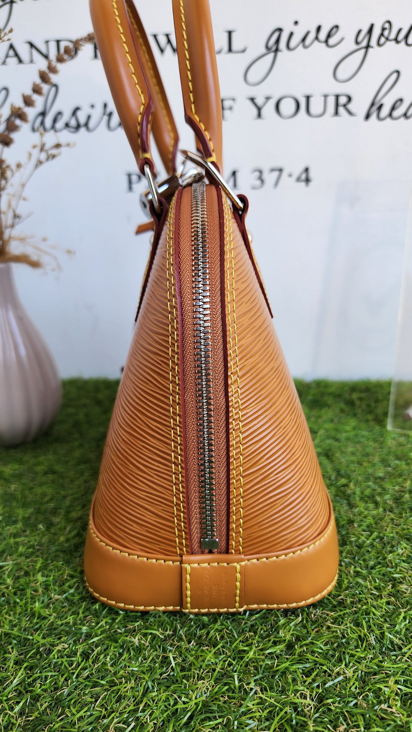 LOUIS VUITTON BB ALMA EPI CARAMEL