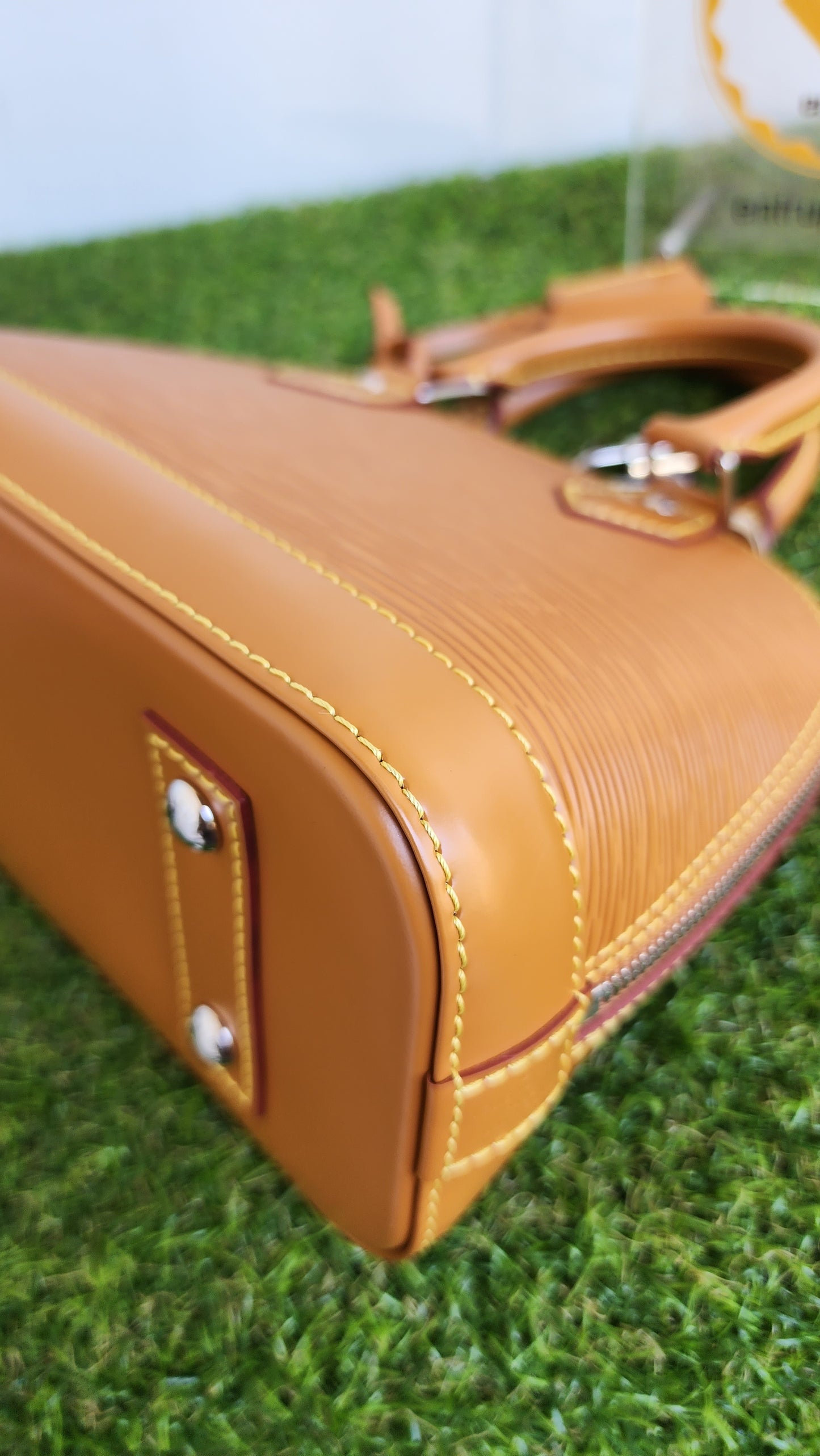 LOUIS VUITTON BB ALMA EPI CARAMEL