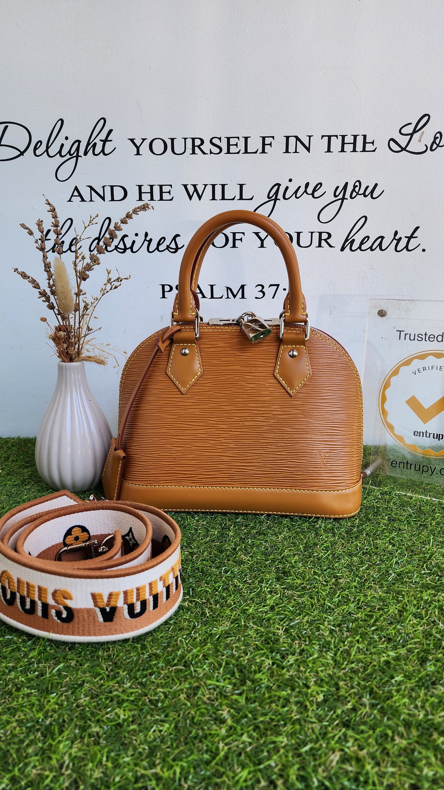 LOUIS VUITTON BB ALMA EPI CARAMEL