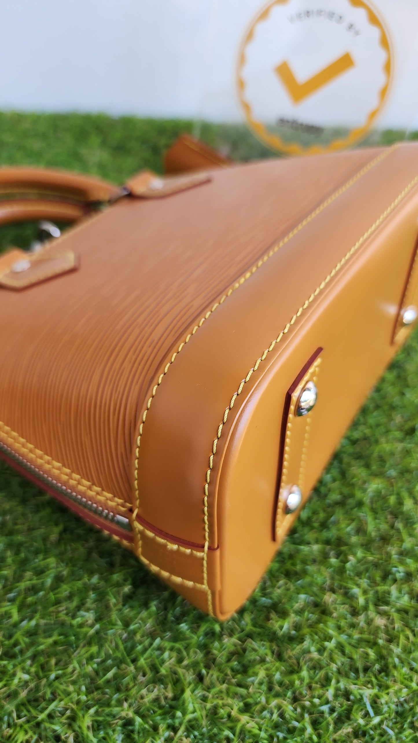 LOUIS VUITTON BB ALMA EPI CARAMEL