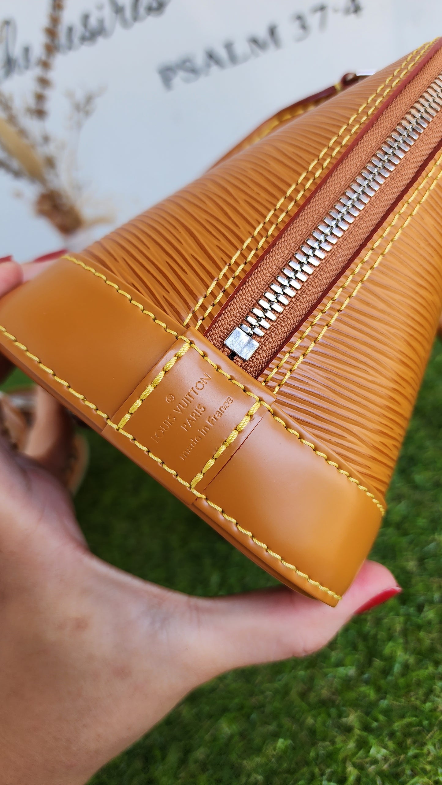 LOUIS VUITTON BB ALMA EPI CARAMEL