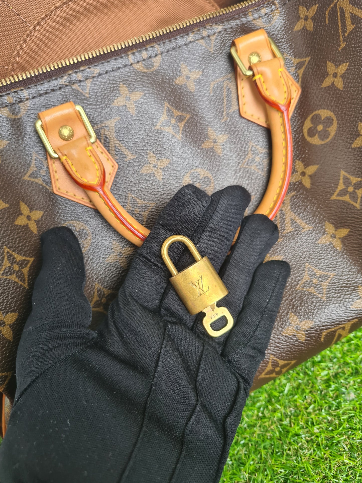 Louis Vuitton Bandouliere 35