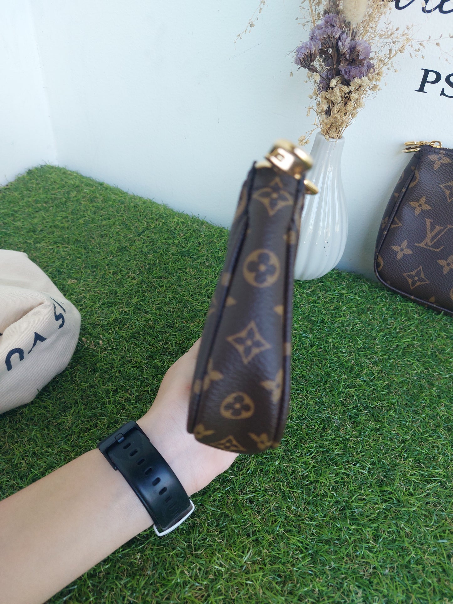 Louis Vuitton Multipochette