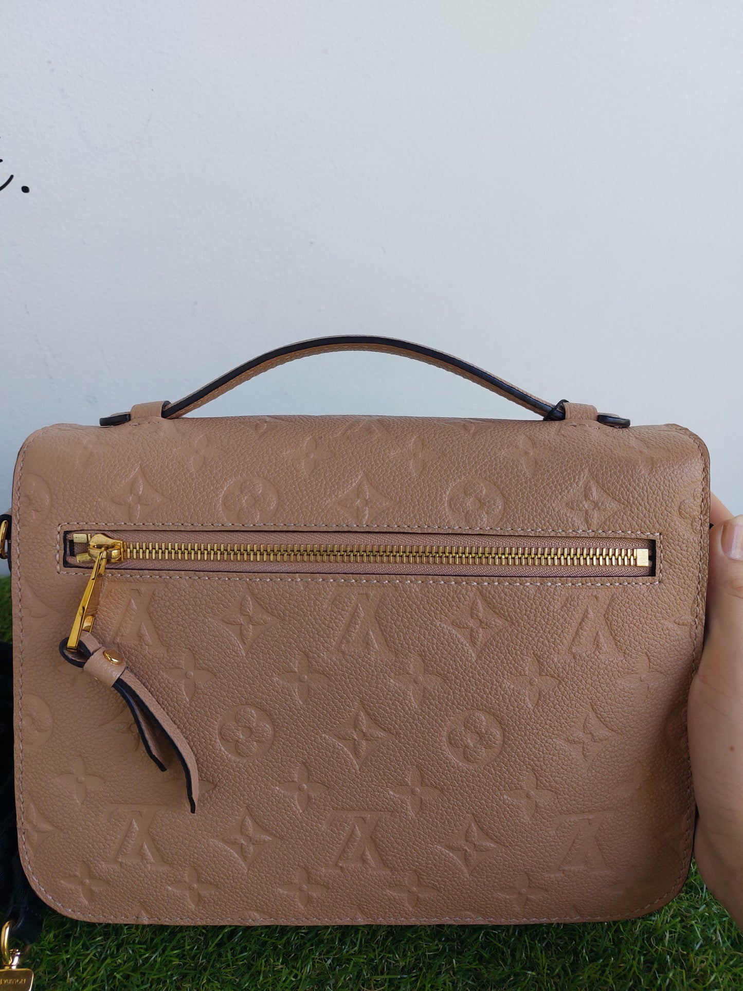 Louis Vuitton Pochette Metis