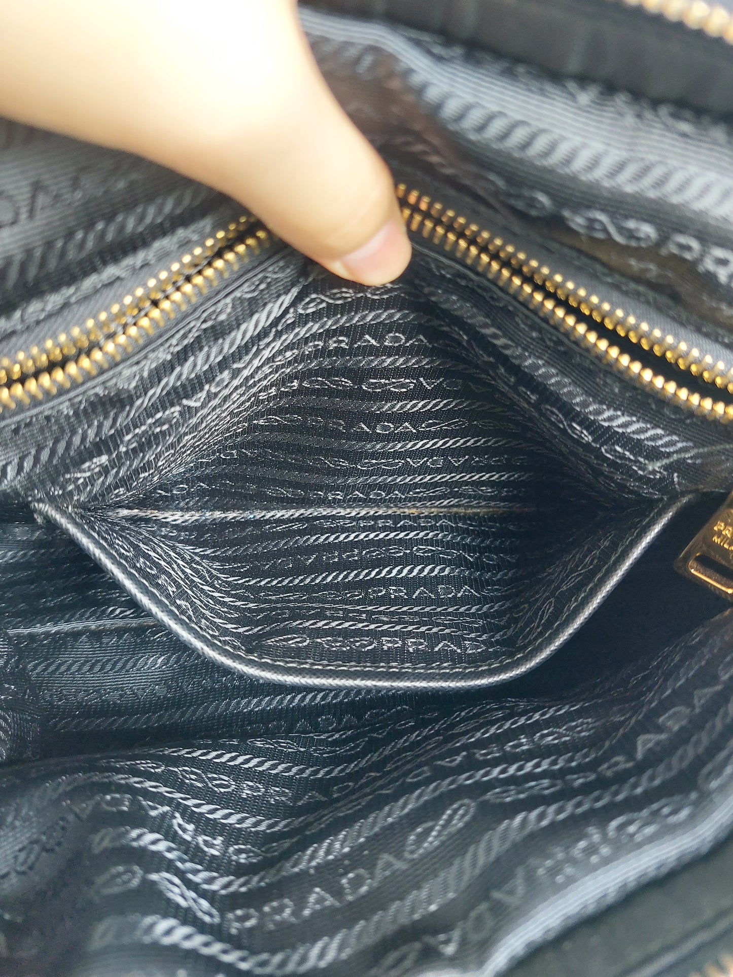 Prada 1ba843 2-way nylon