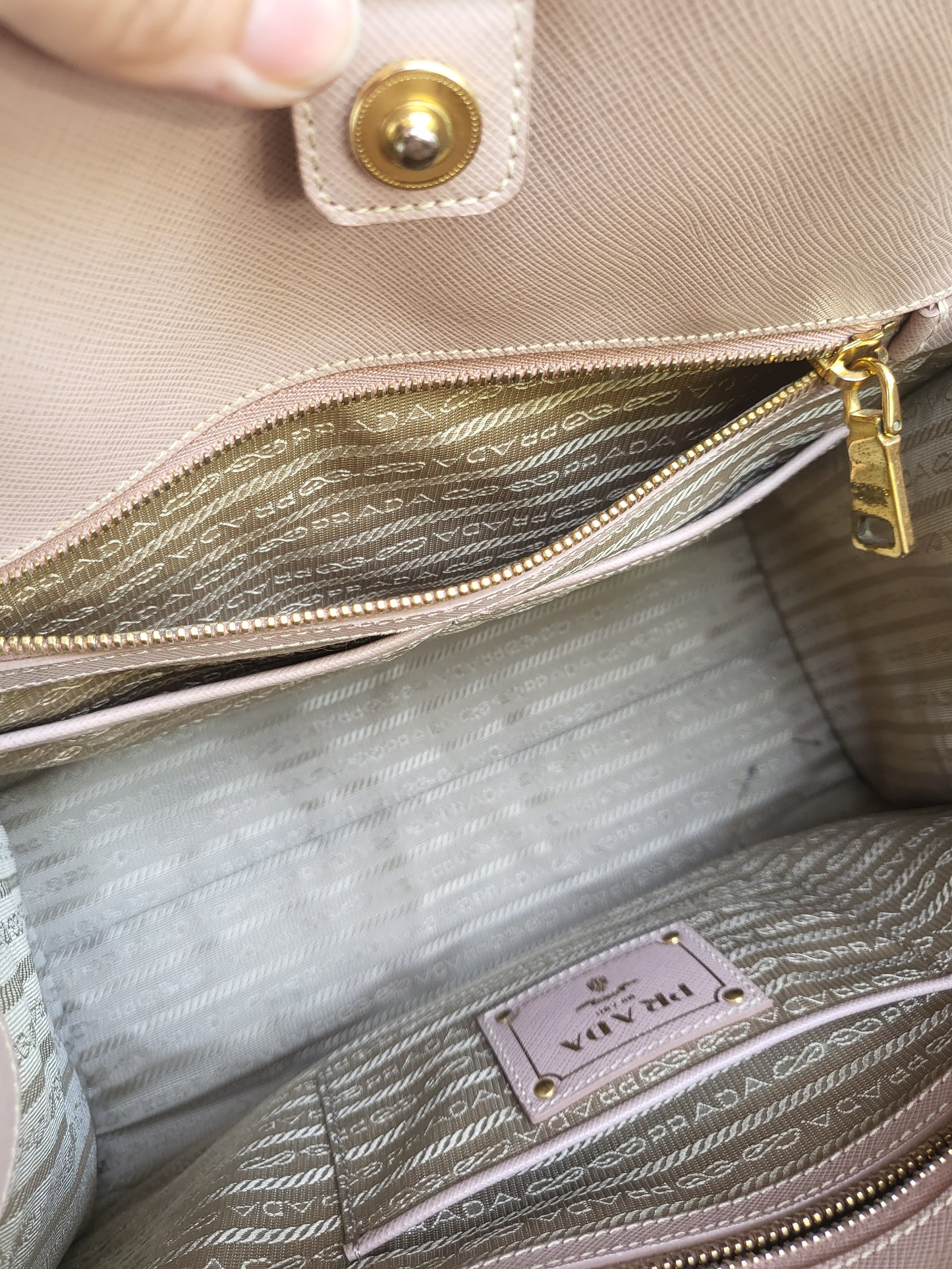 Prada Saffiano Lux Bn2254 cammeo