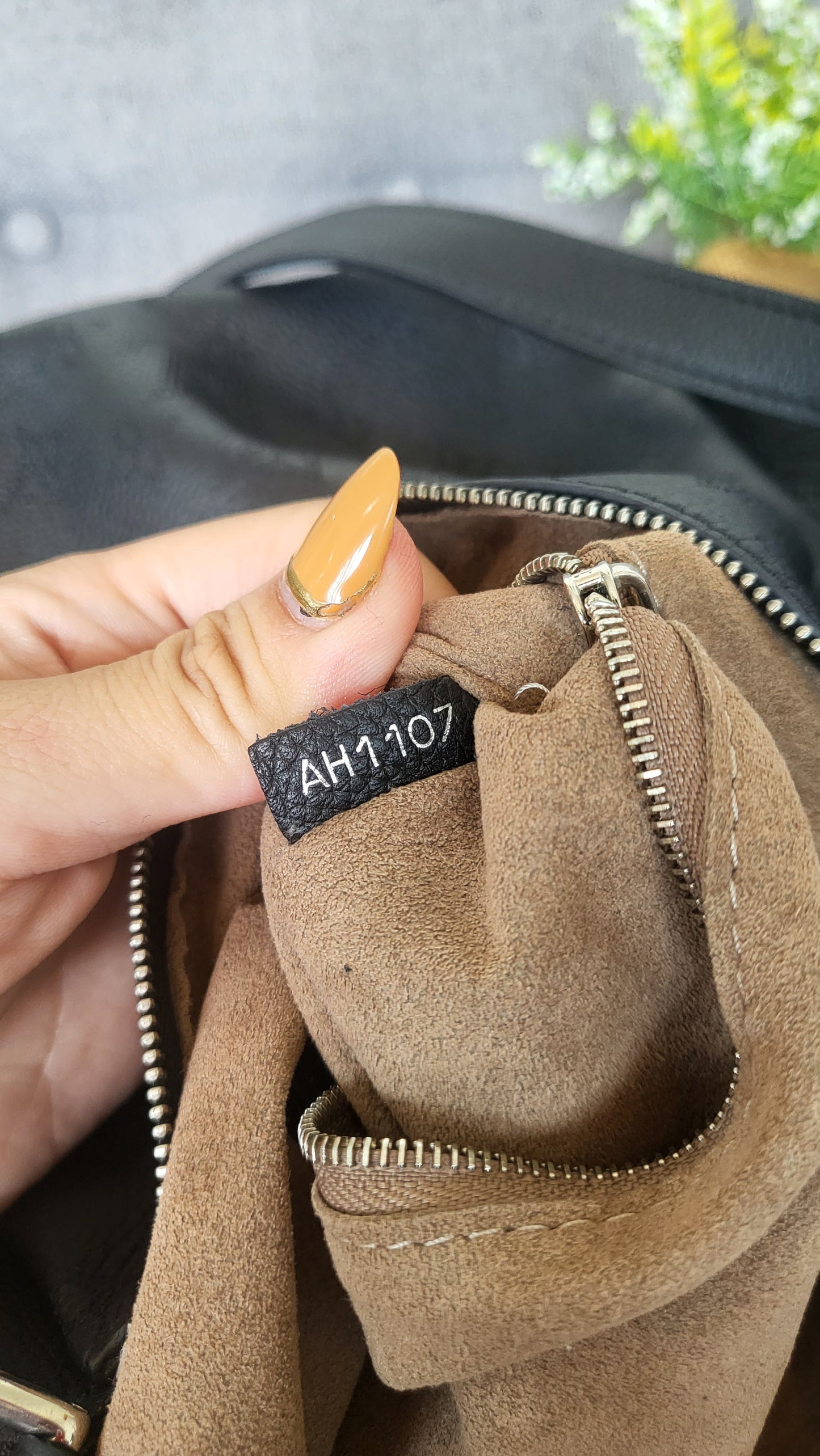 Louis Vuitton Babylone BB Noir