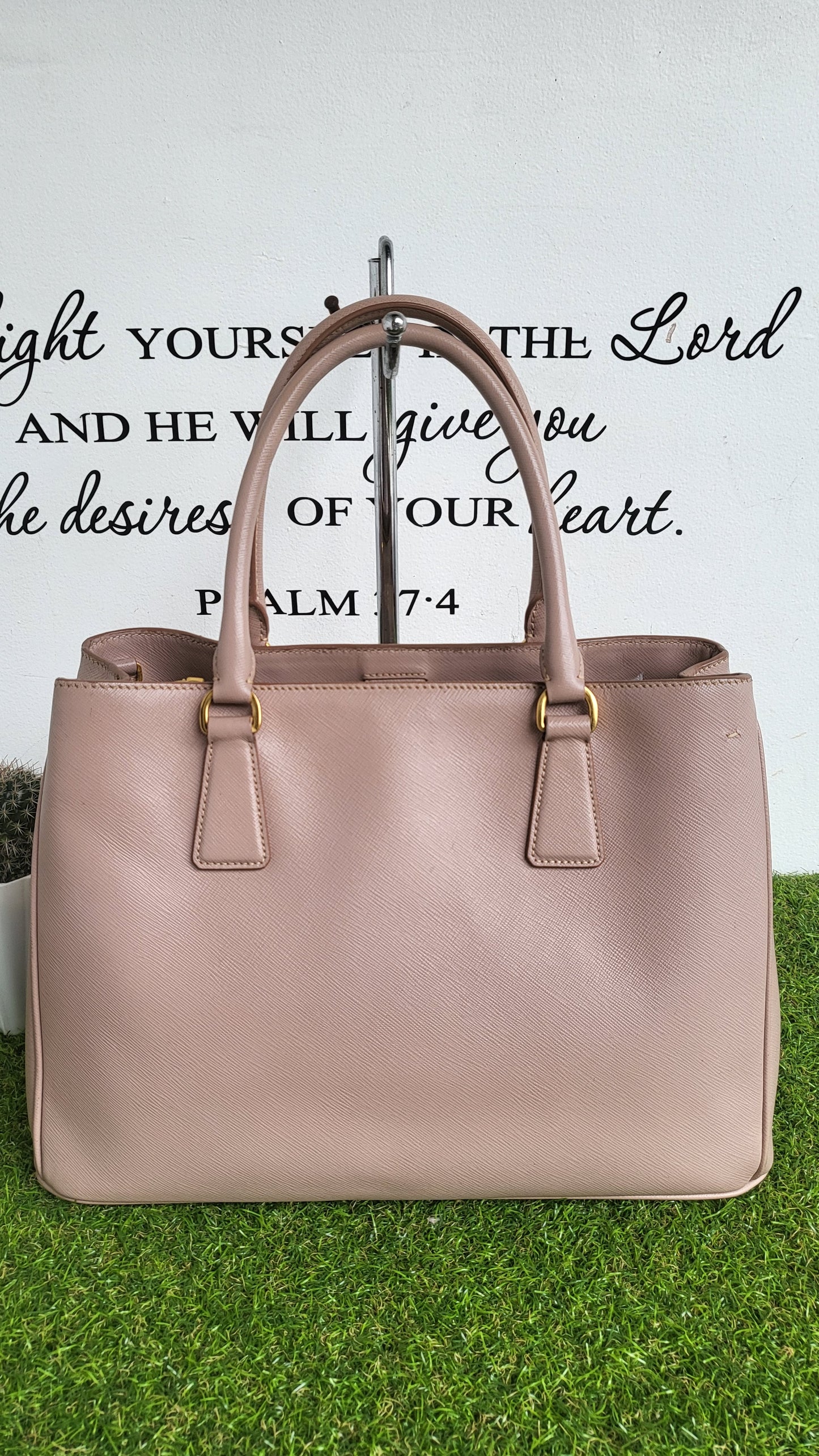 Prada Saffiano Cammeo
