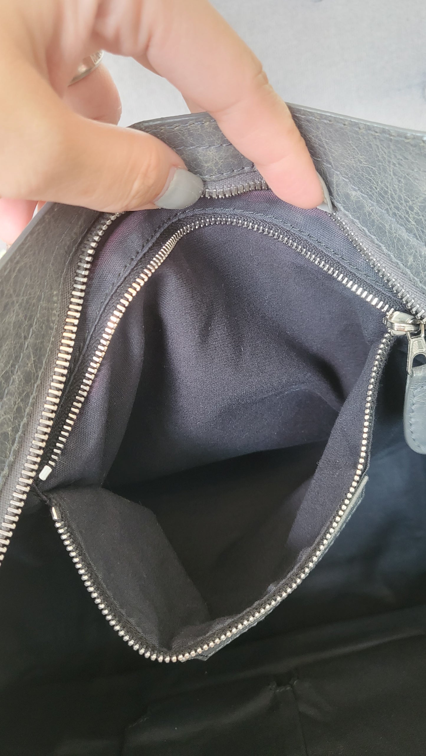 Balenciaga city medium