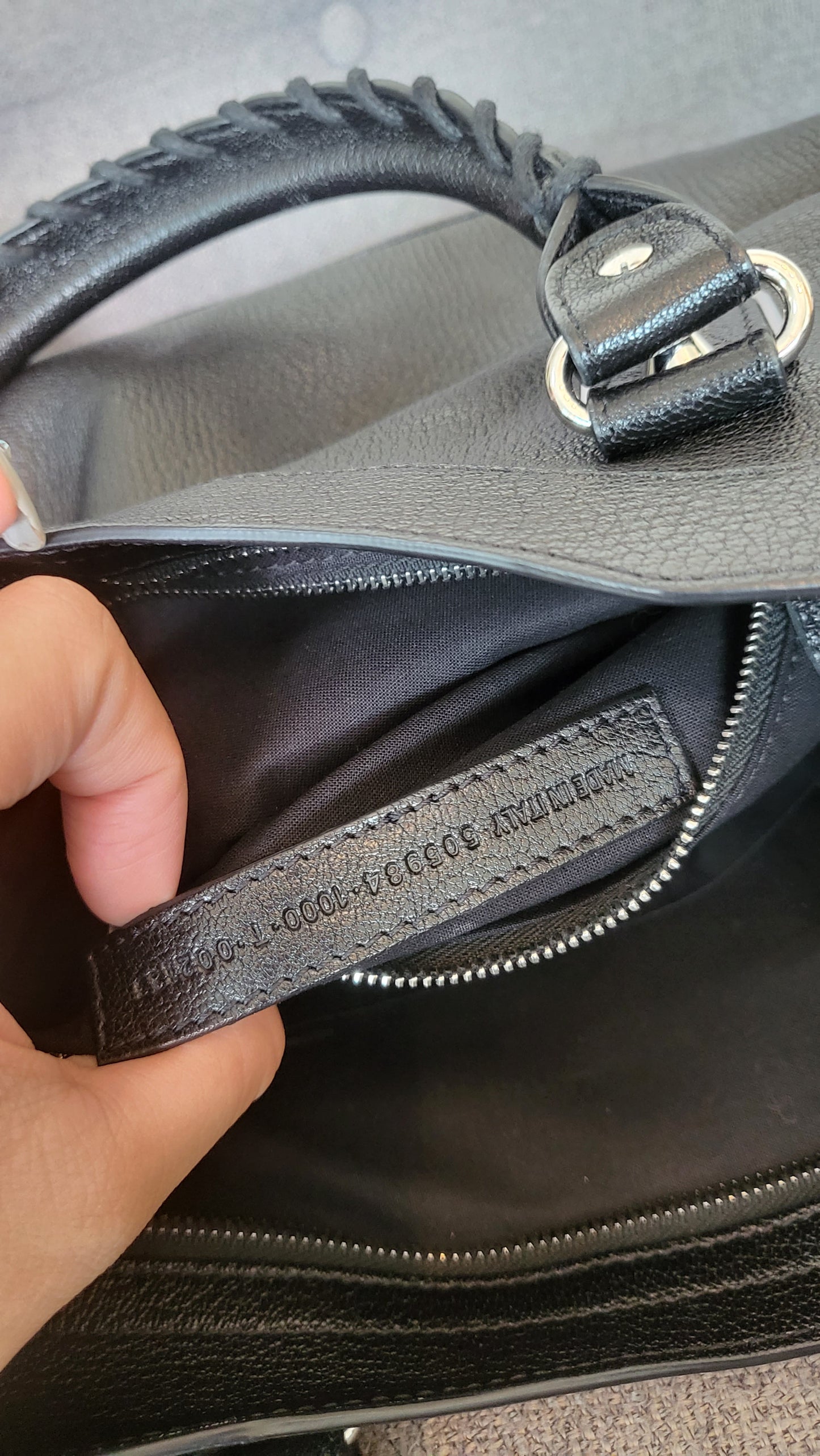 Balenciaga Met edge med