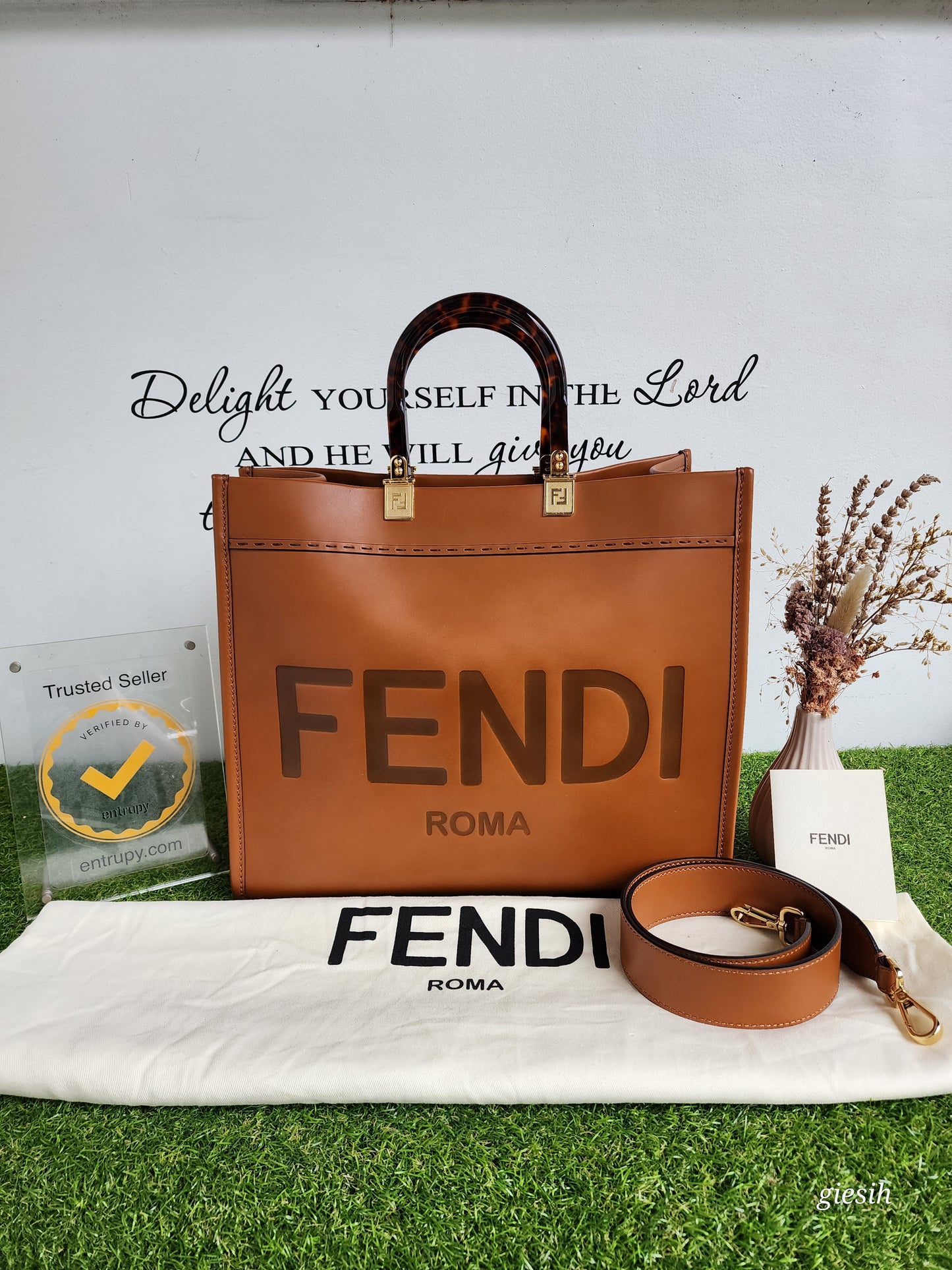 Fendi Sunshine medium