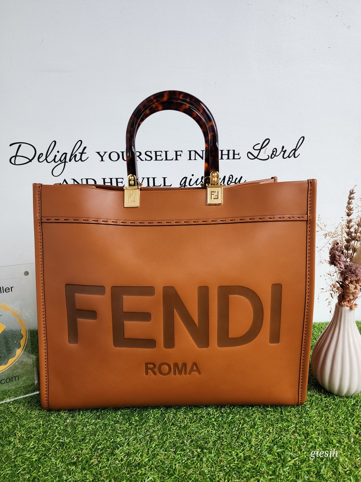 Fendi Sunshine medium