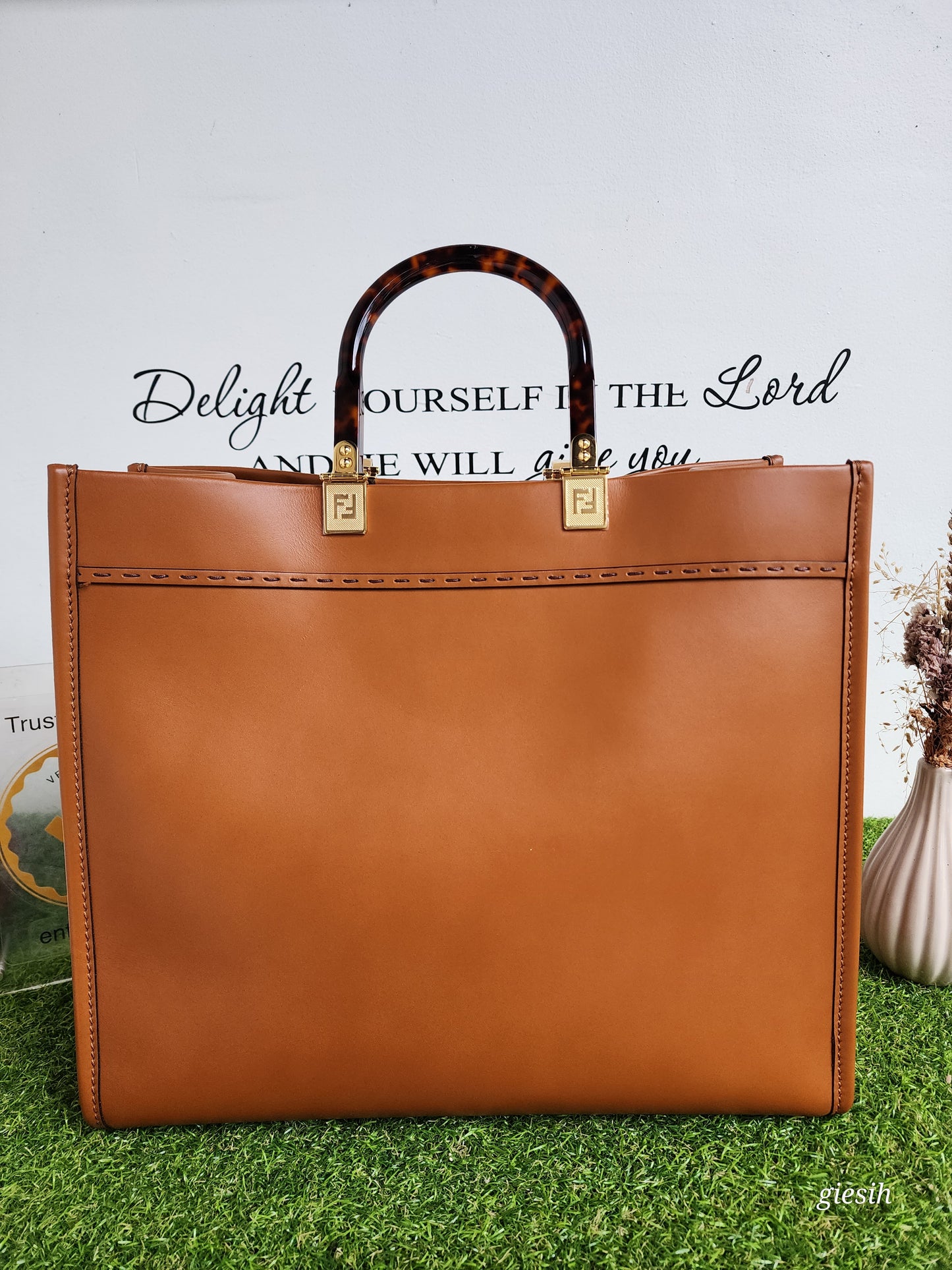 Fendi Sunshine medium