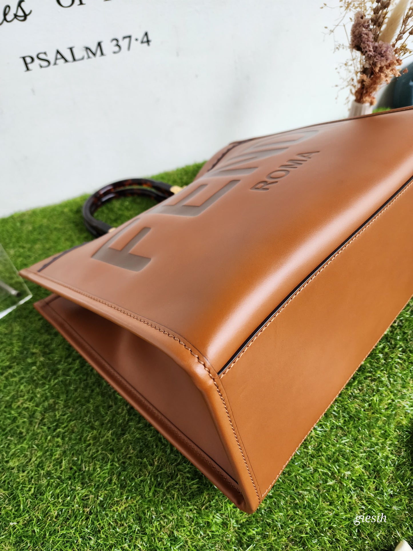 Fendi Sunshine medium
