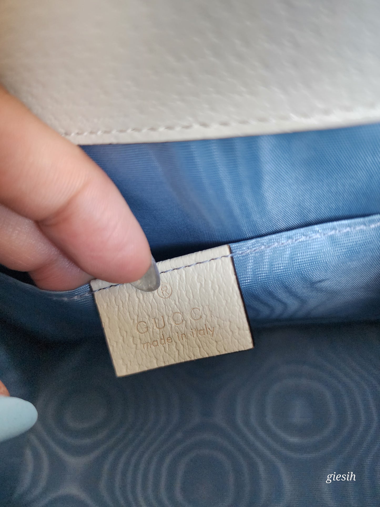 Gucci Sylvie Top Handle Mini